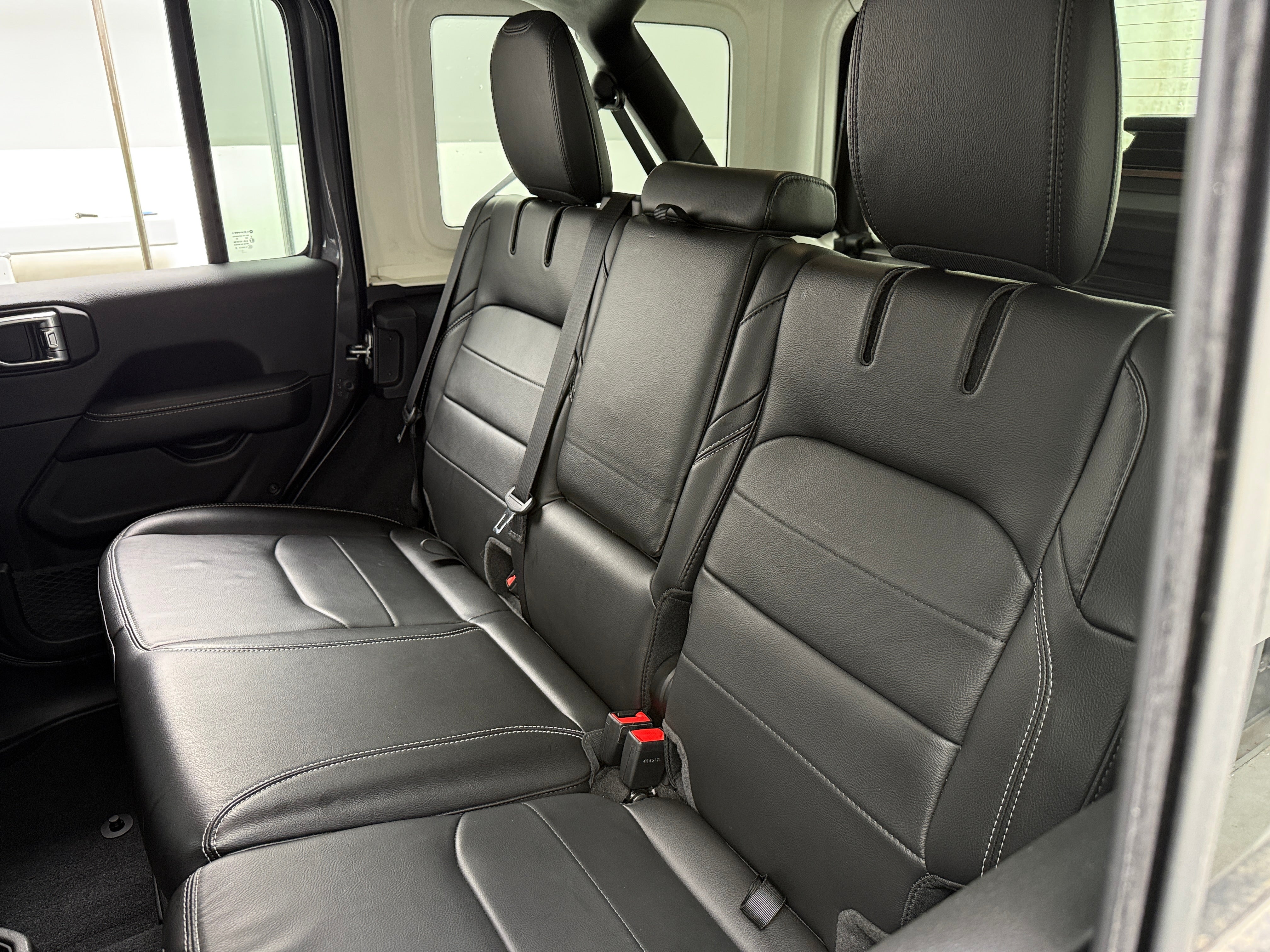 2022 Jeep Wrangler Unlimited Sahara 4xe 5
