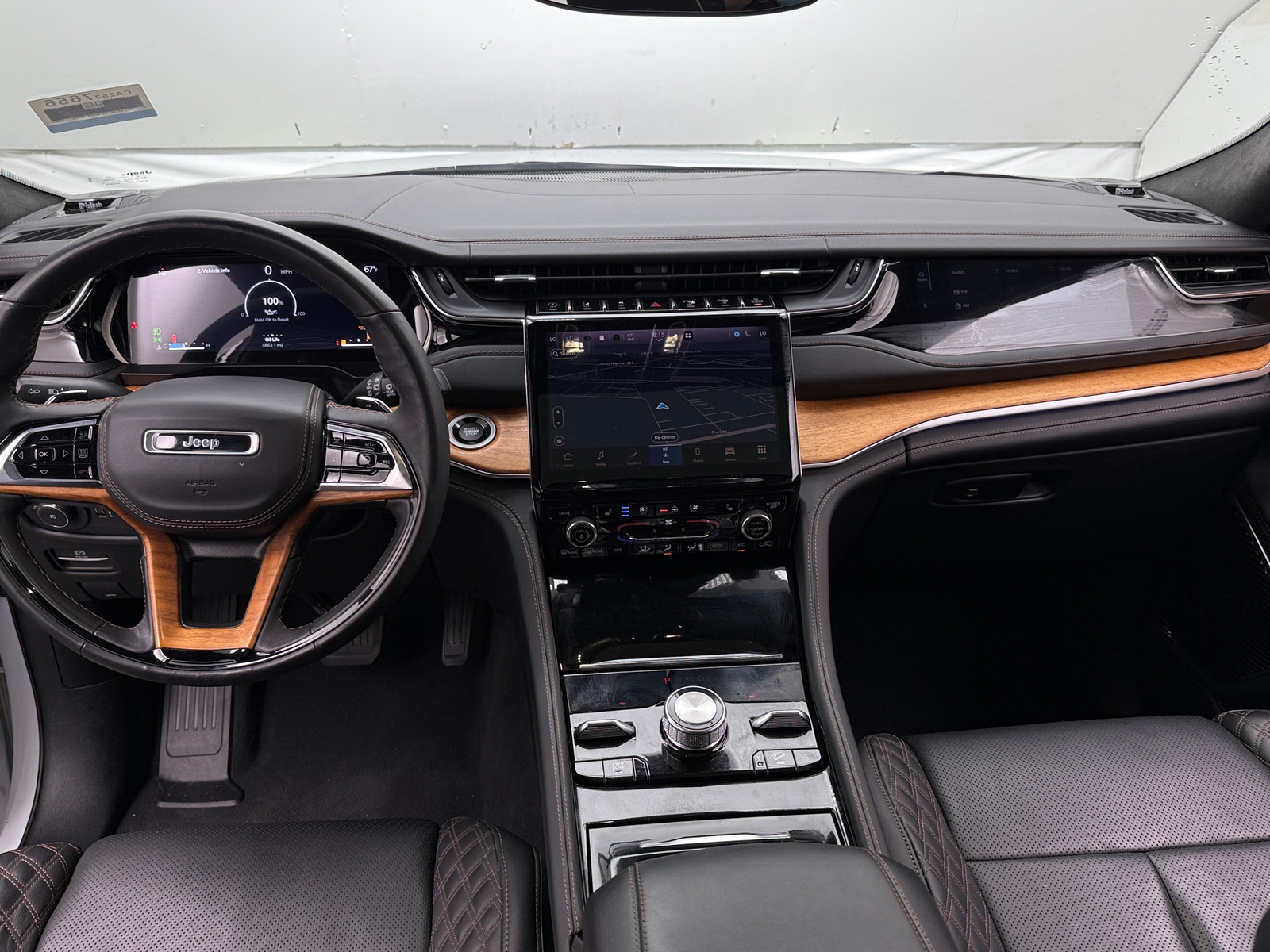 Thumbnail: 2023 Jeep Grand Cherokee L - 2