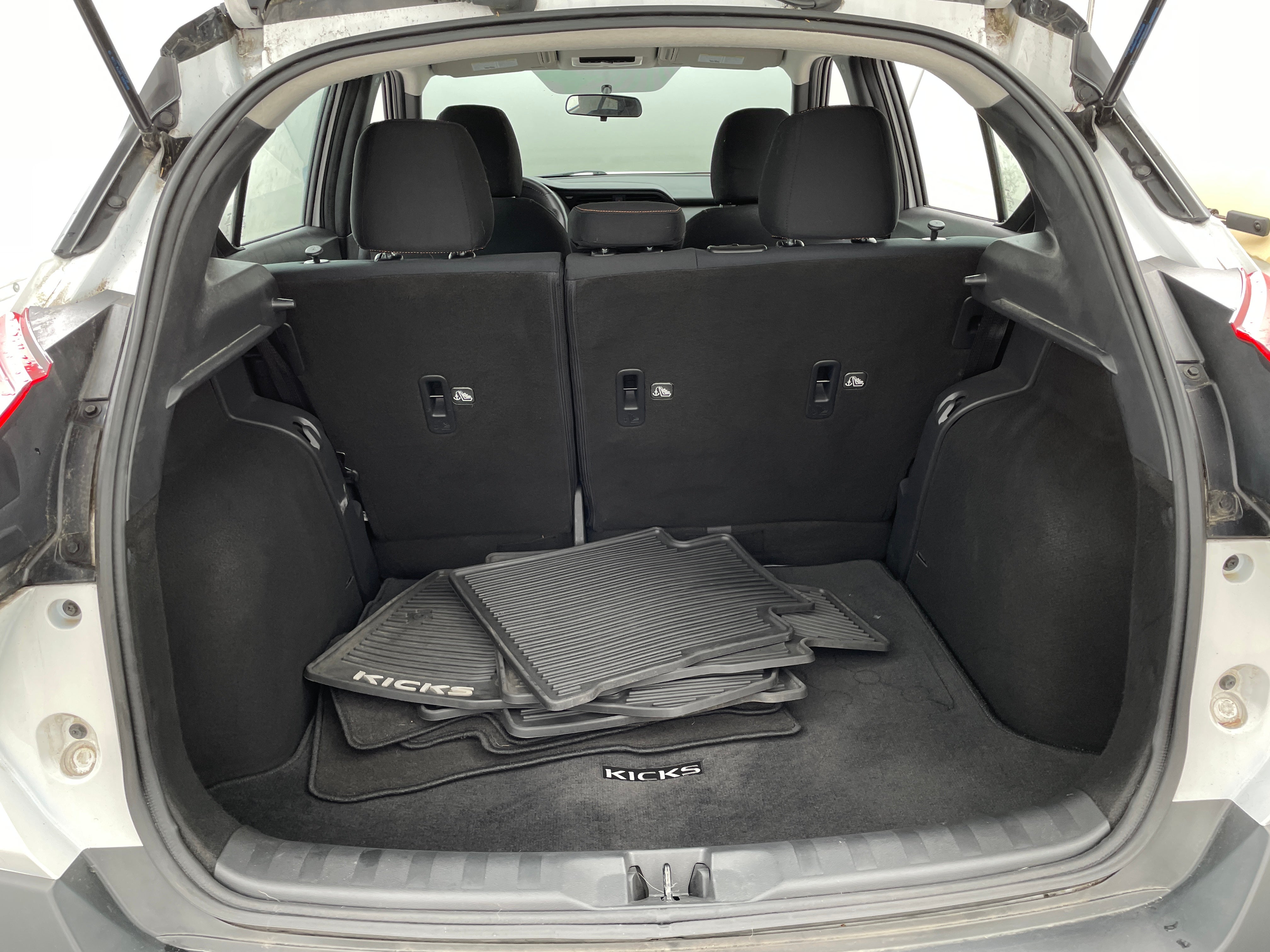 2018 Nissan Kicks SR 7