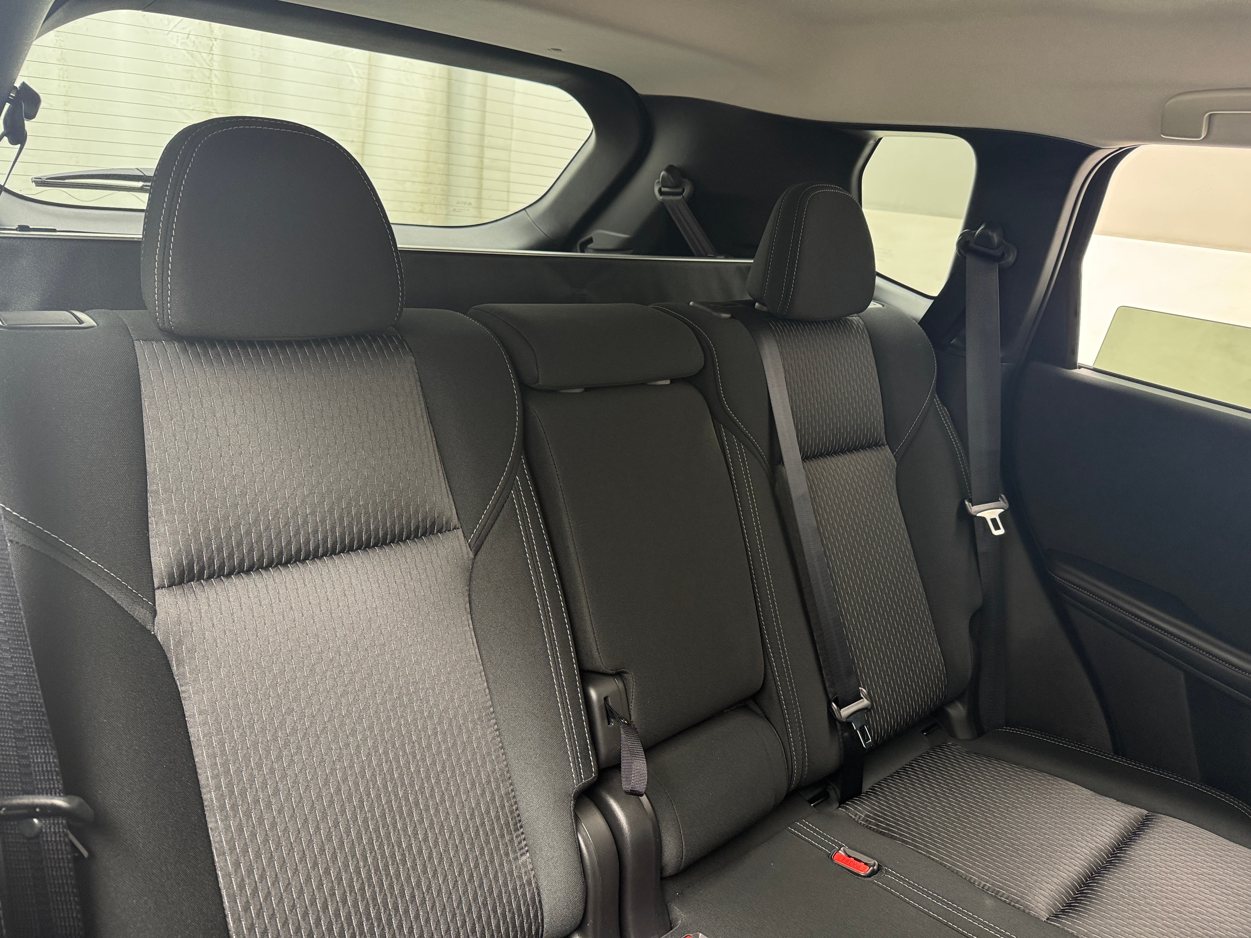 2024 Mitsubishi Outlander ES 6