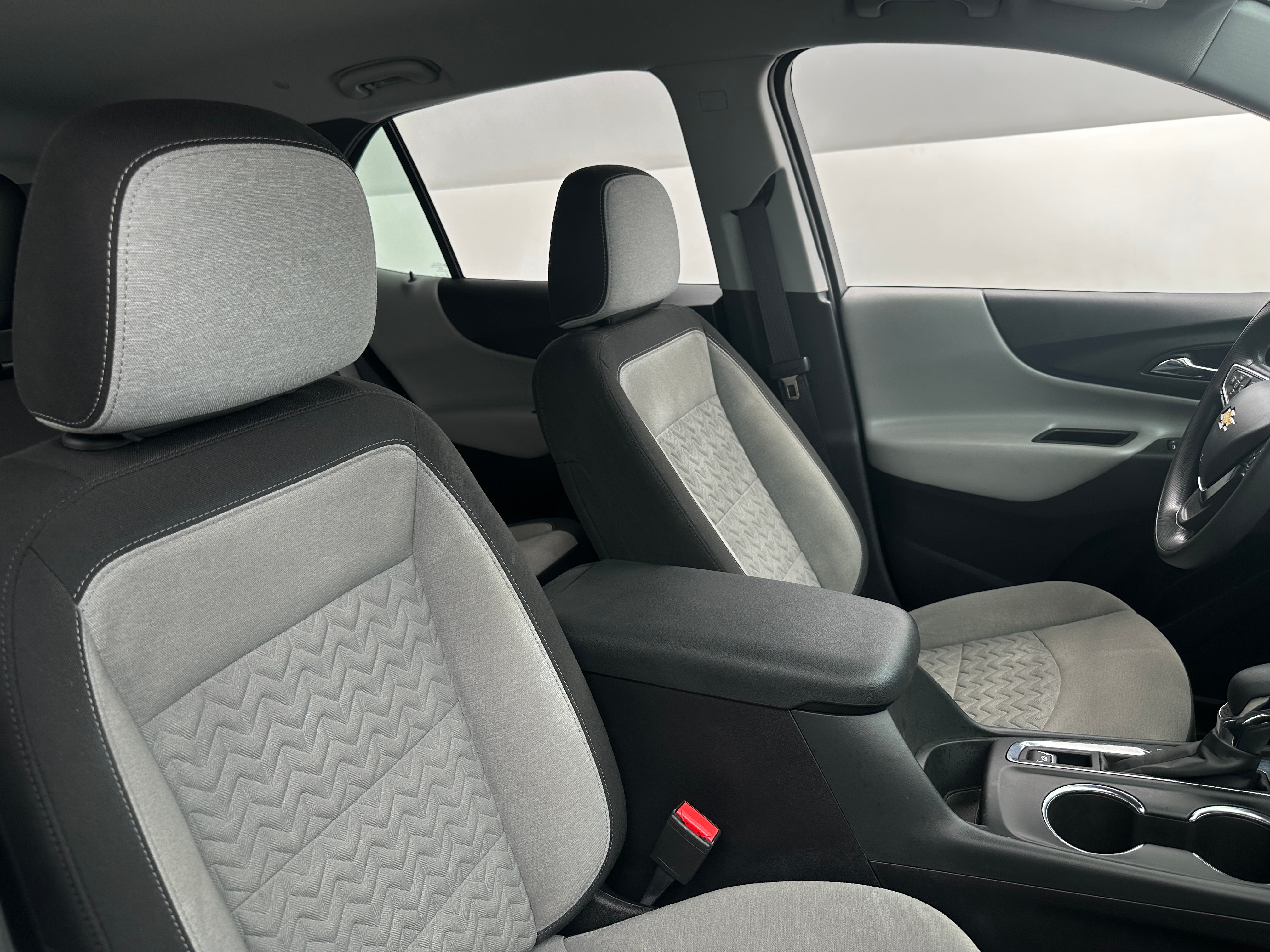 2023 Chevrolet Equinox LS 2