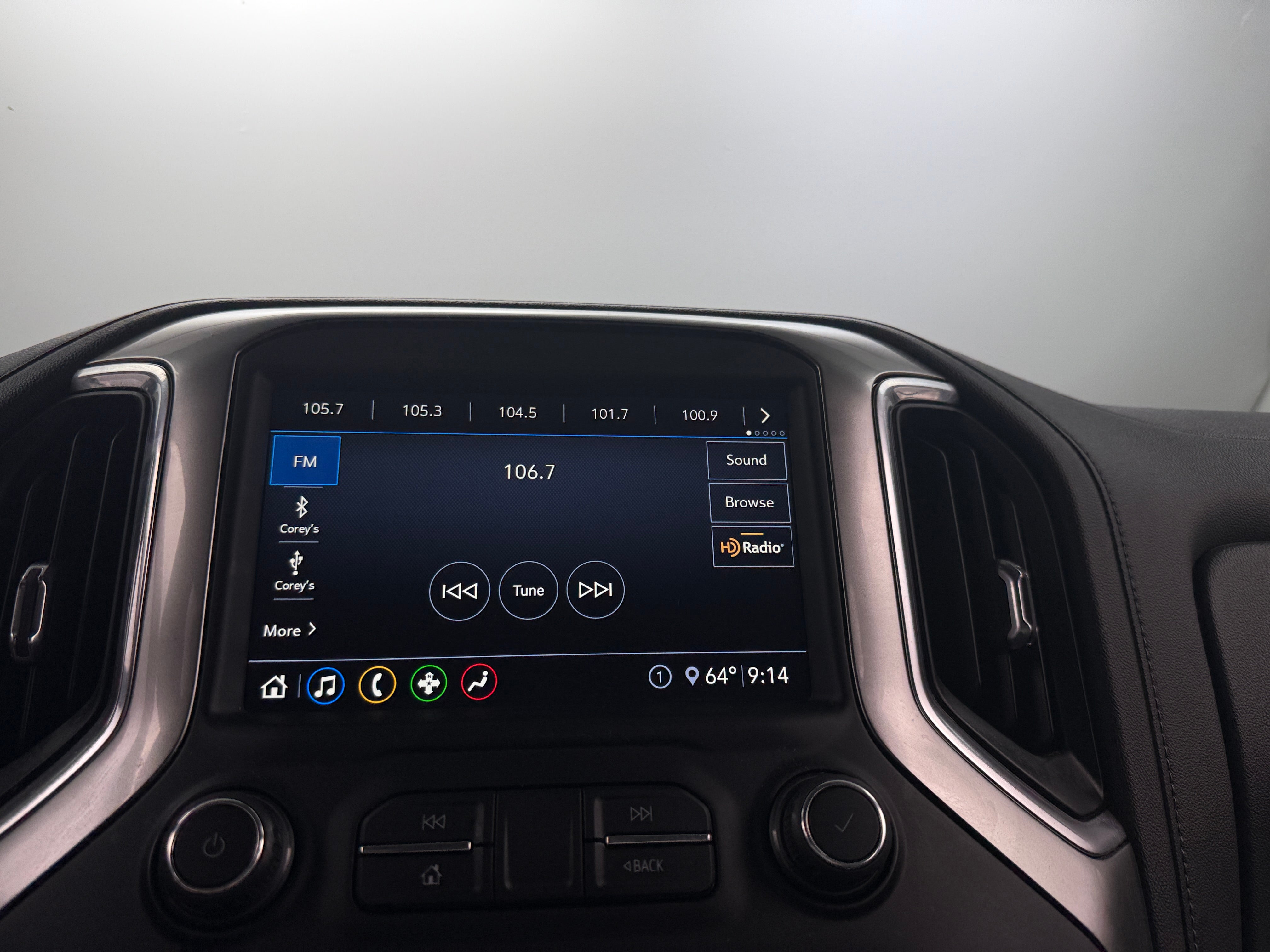 2020 Chevrolet Silverado 1500 RST 4