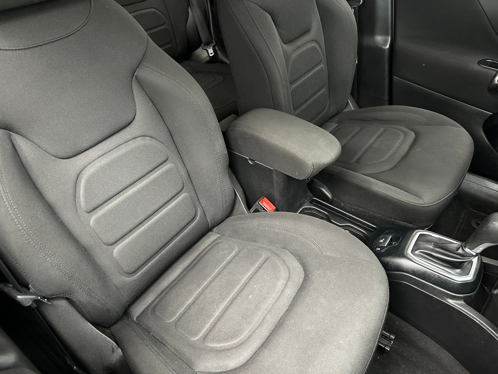 Thumbnail: 2018 Jeep Renegade - 2