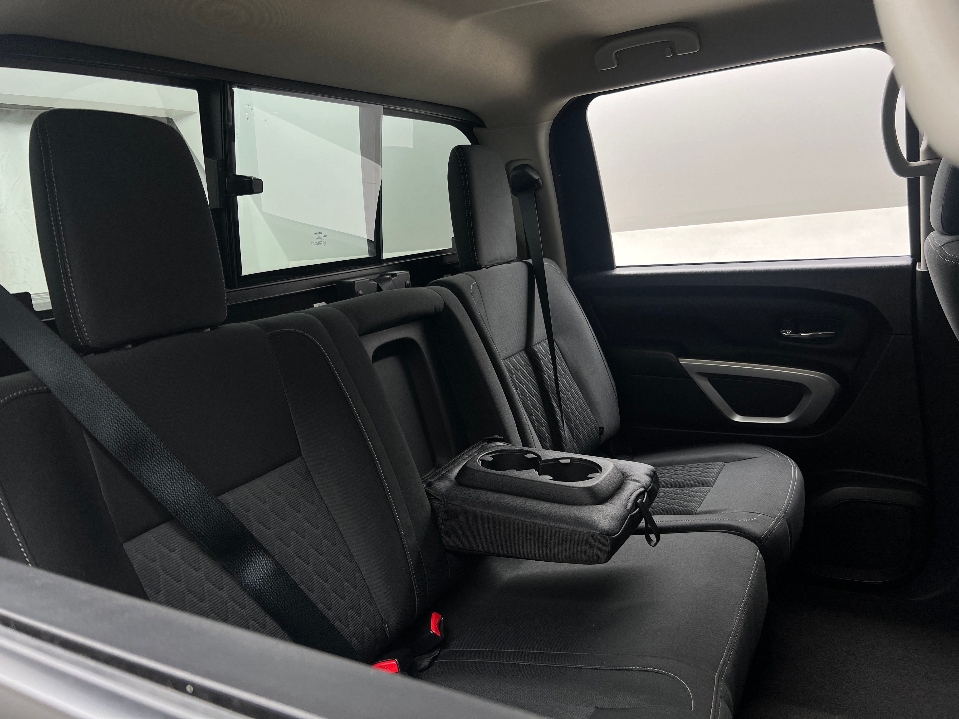 2018 Nissan Titan SV 6