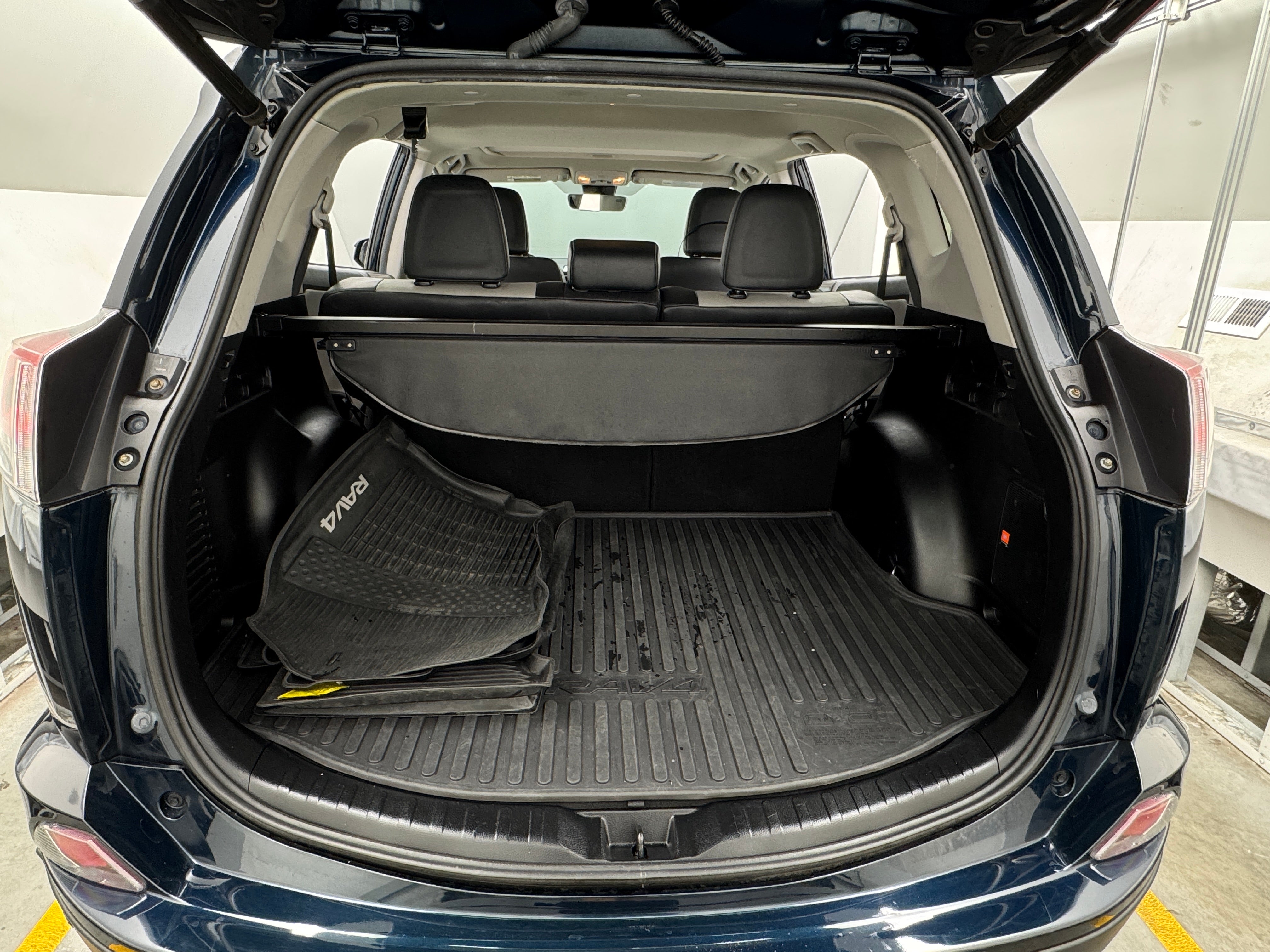 2018 Toyota RAV4 Limited 6