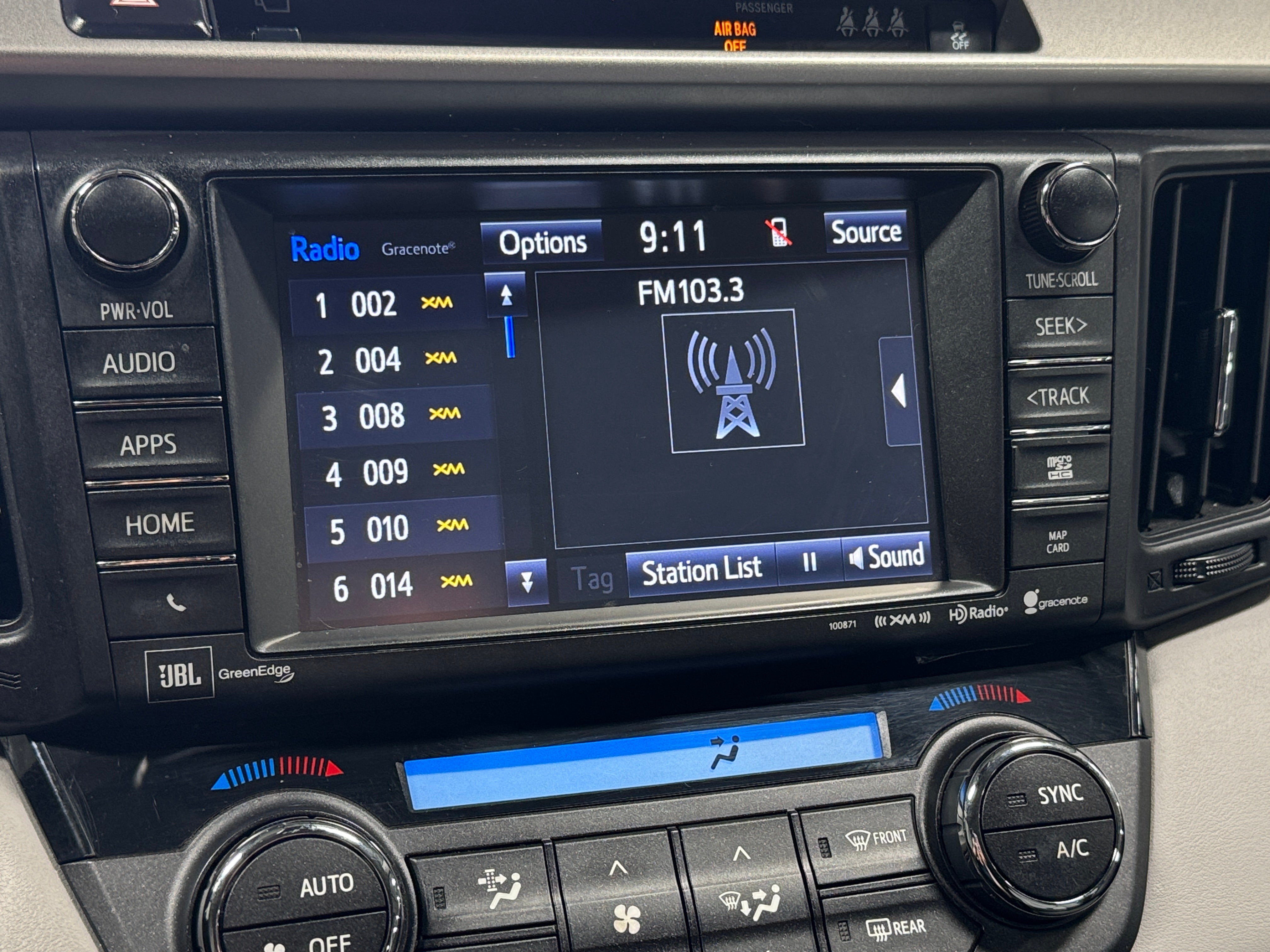 2018 Toyota RAV4 Limited 3
