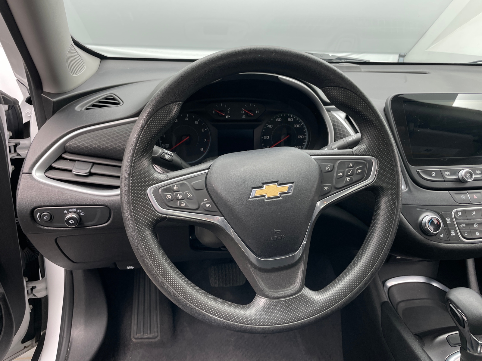 Thumbnail: 2023 Chevrolet Malibu - 5