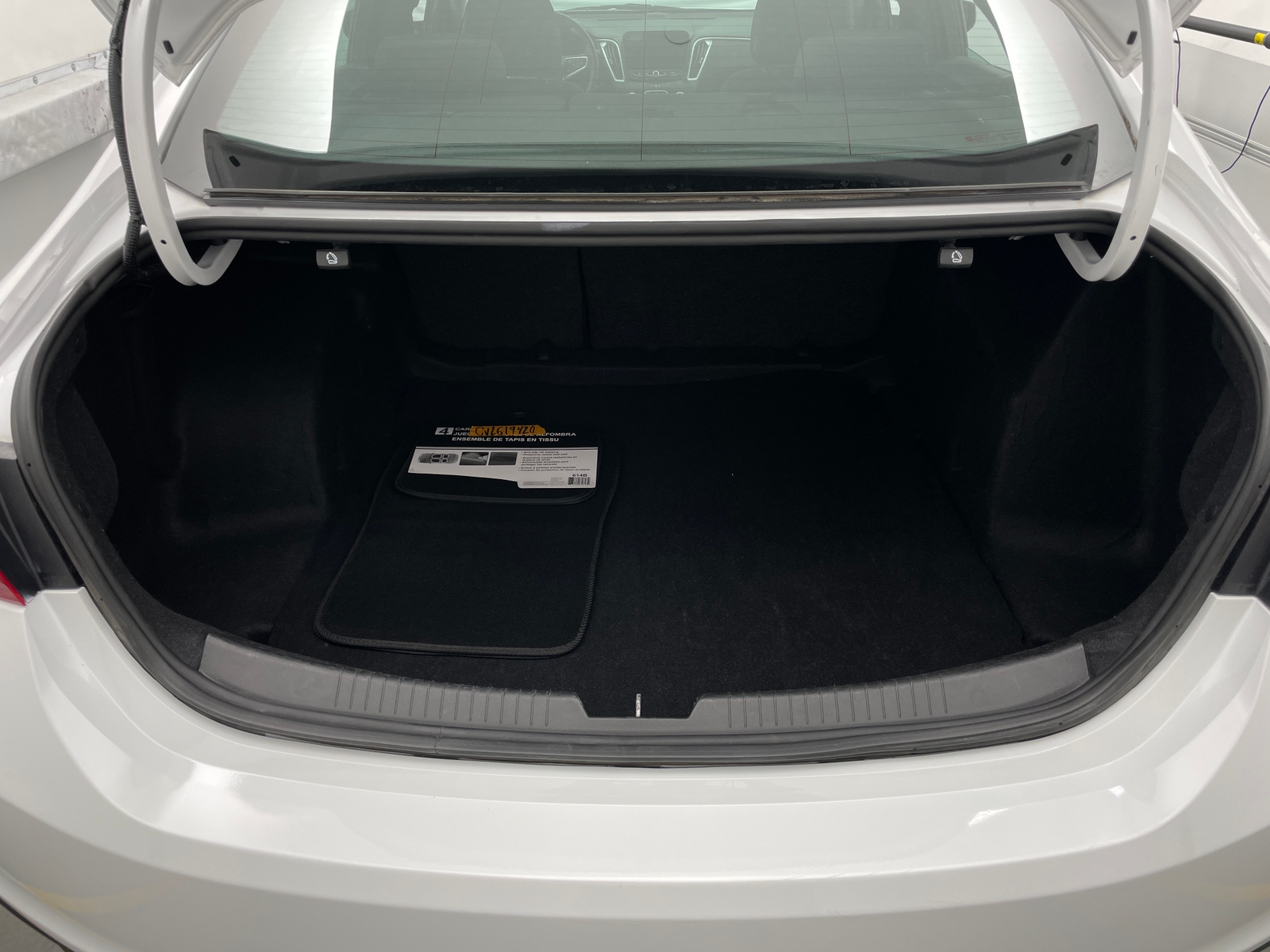 Thumbnail: 2023 Chevrolet Malibu - 7