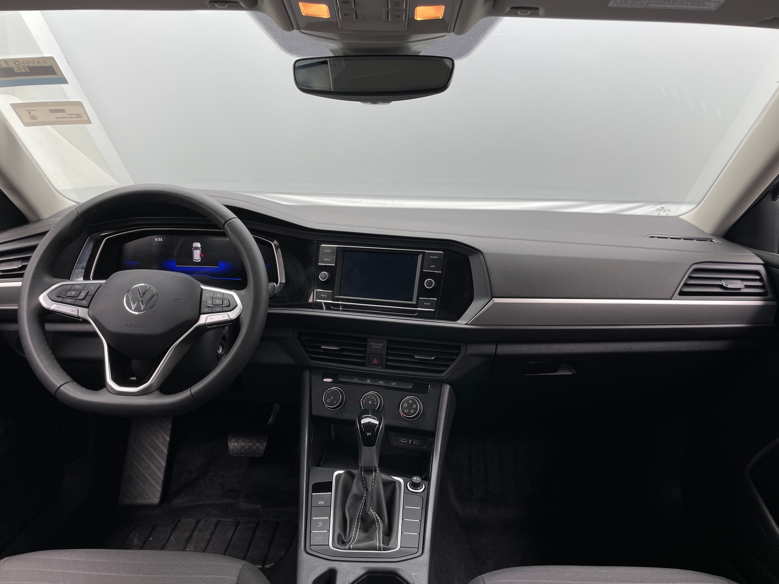 Thumbnail: 2024 Volkswagen Jetta - 3