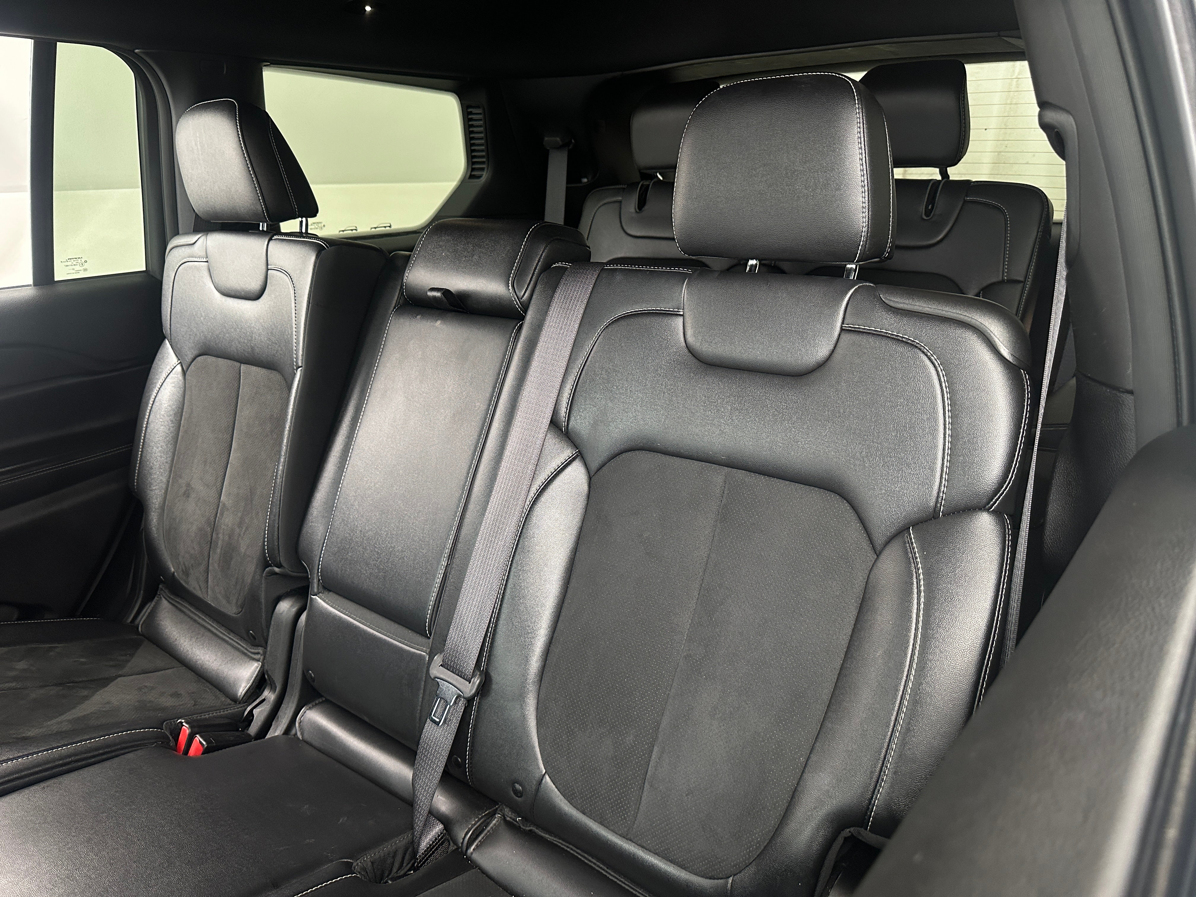 2023 Jeep Grand Cherokee L Altitude 5