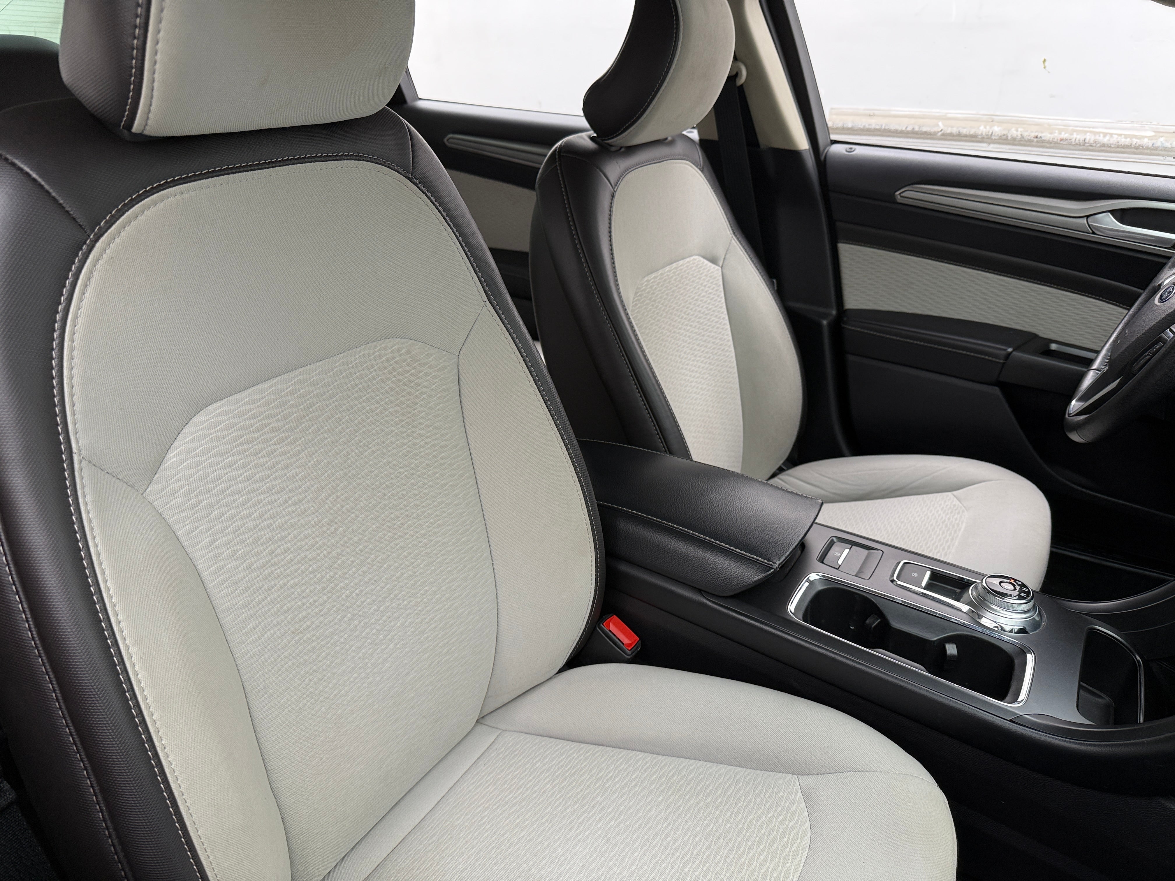 2019 Ford Fusion SE 2