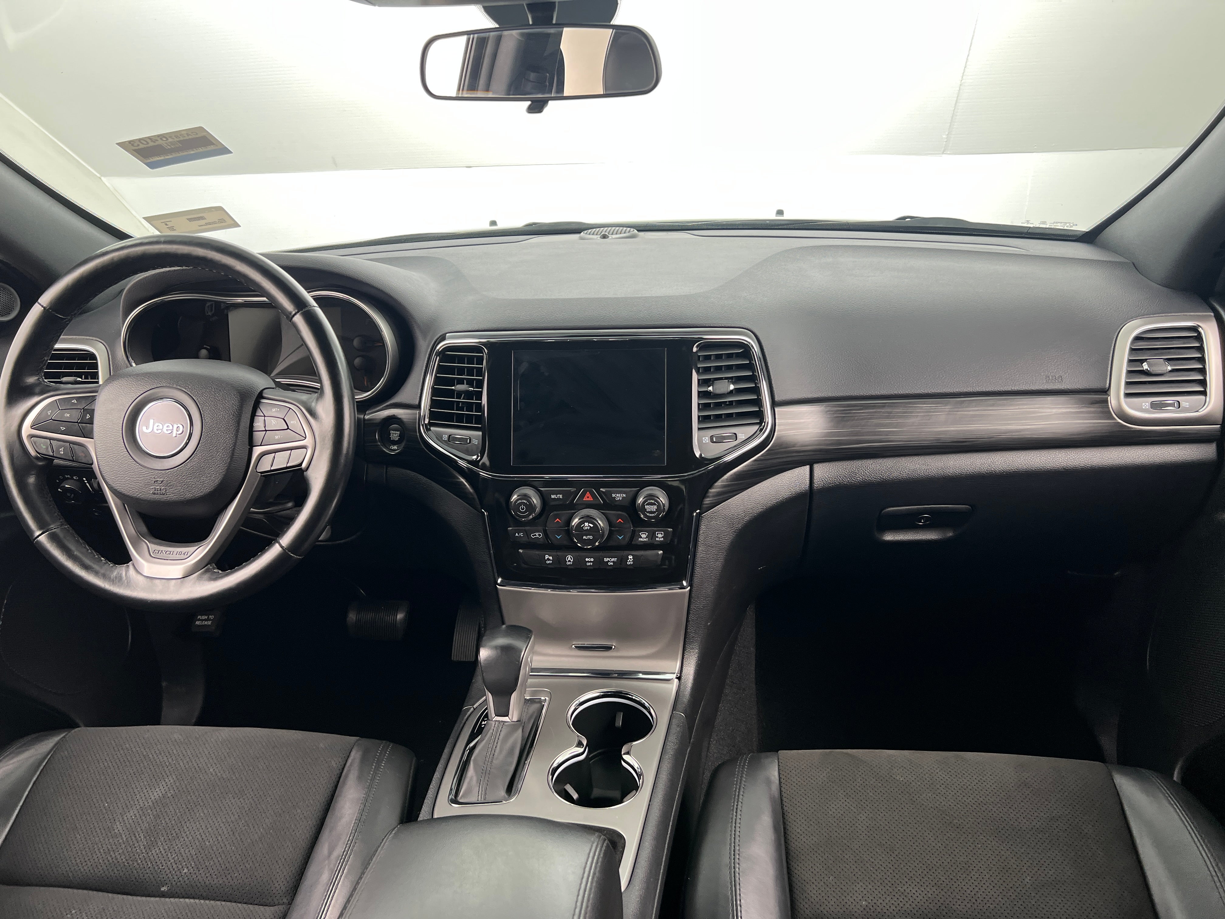 2021 Jeep Grand Cherokee Laredo 2