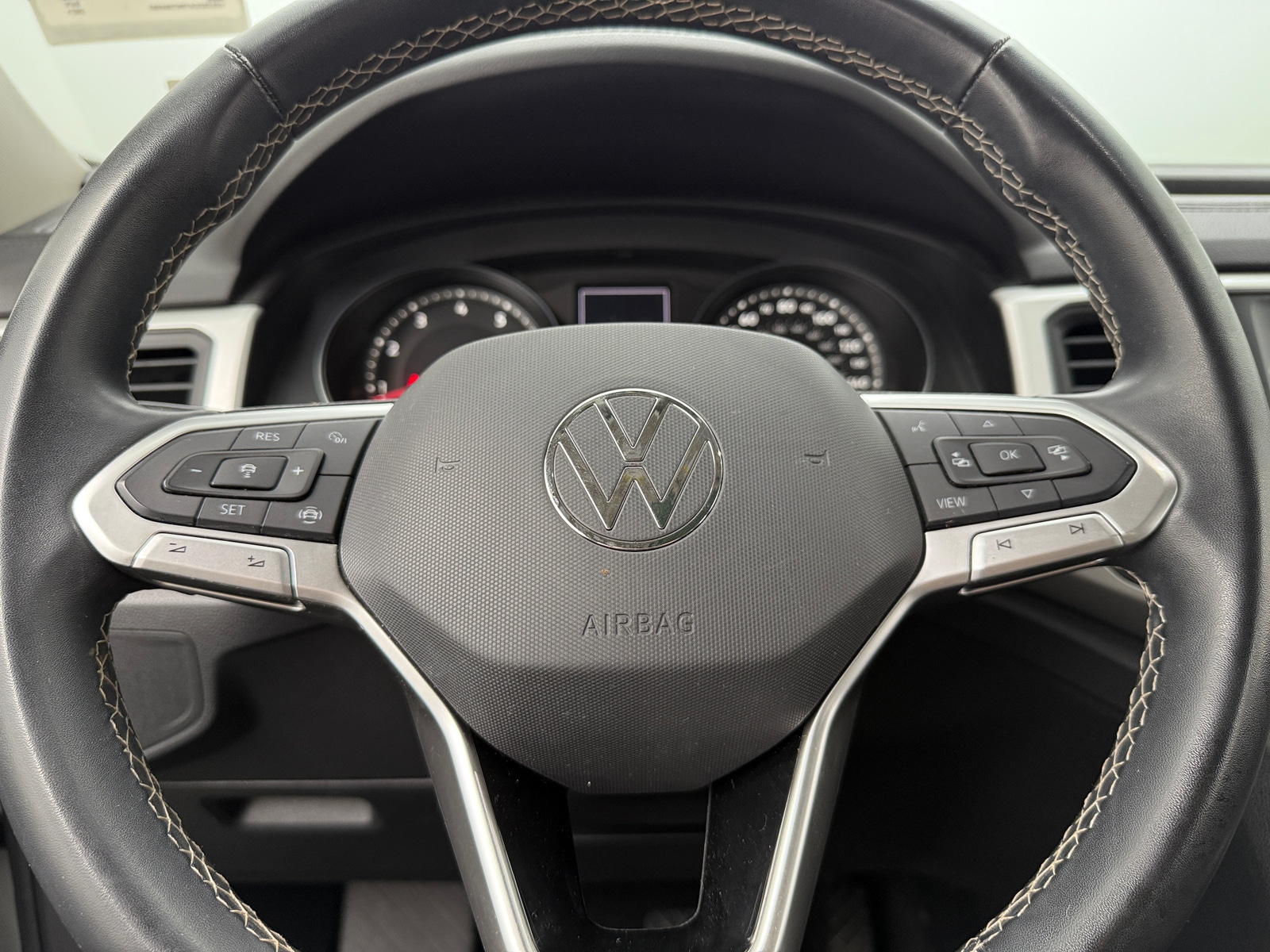 Thumbnail: 2021 Volkswagen Atlas - 4