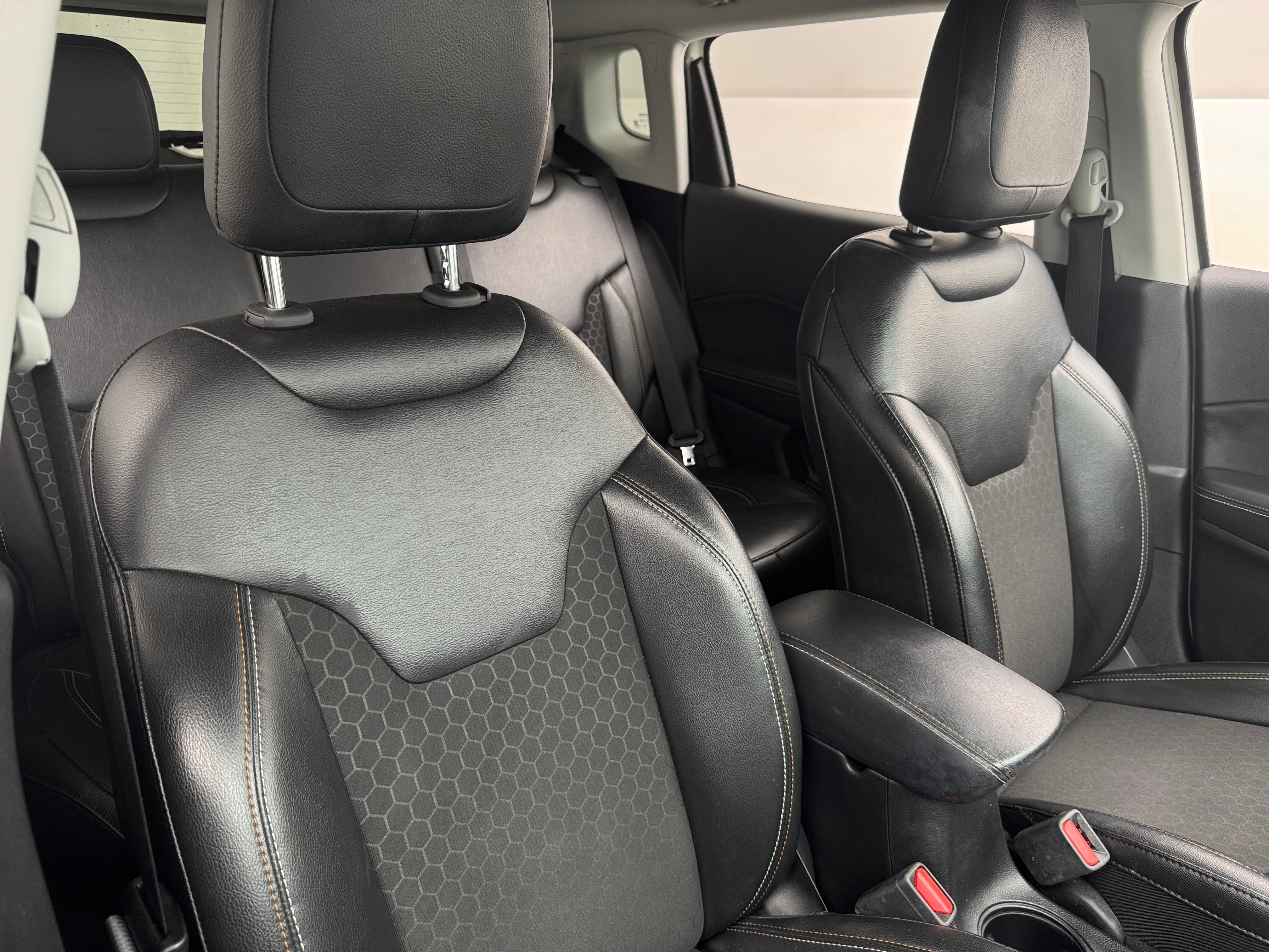 2020 Jeep Compass Latitude 2