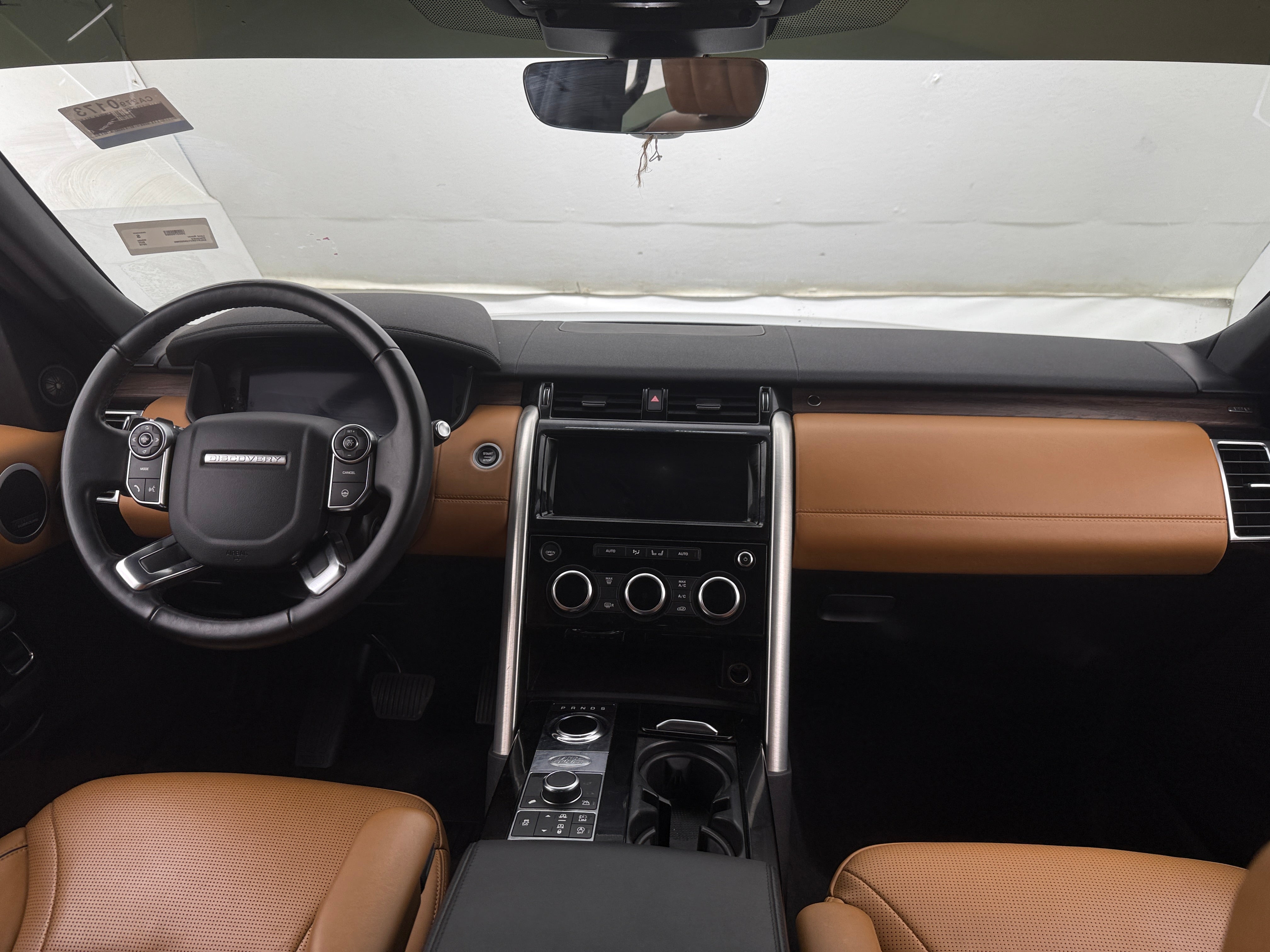 2018 Land Rover Discovery HSE Luxury 2
