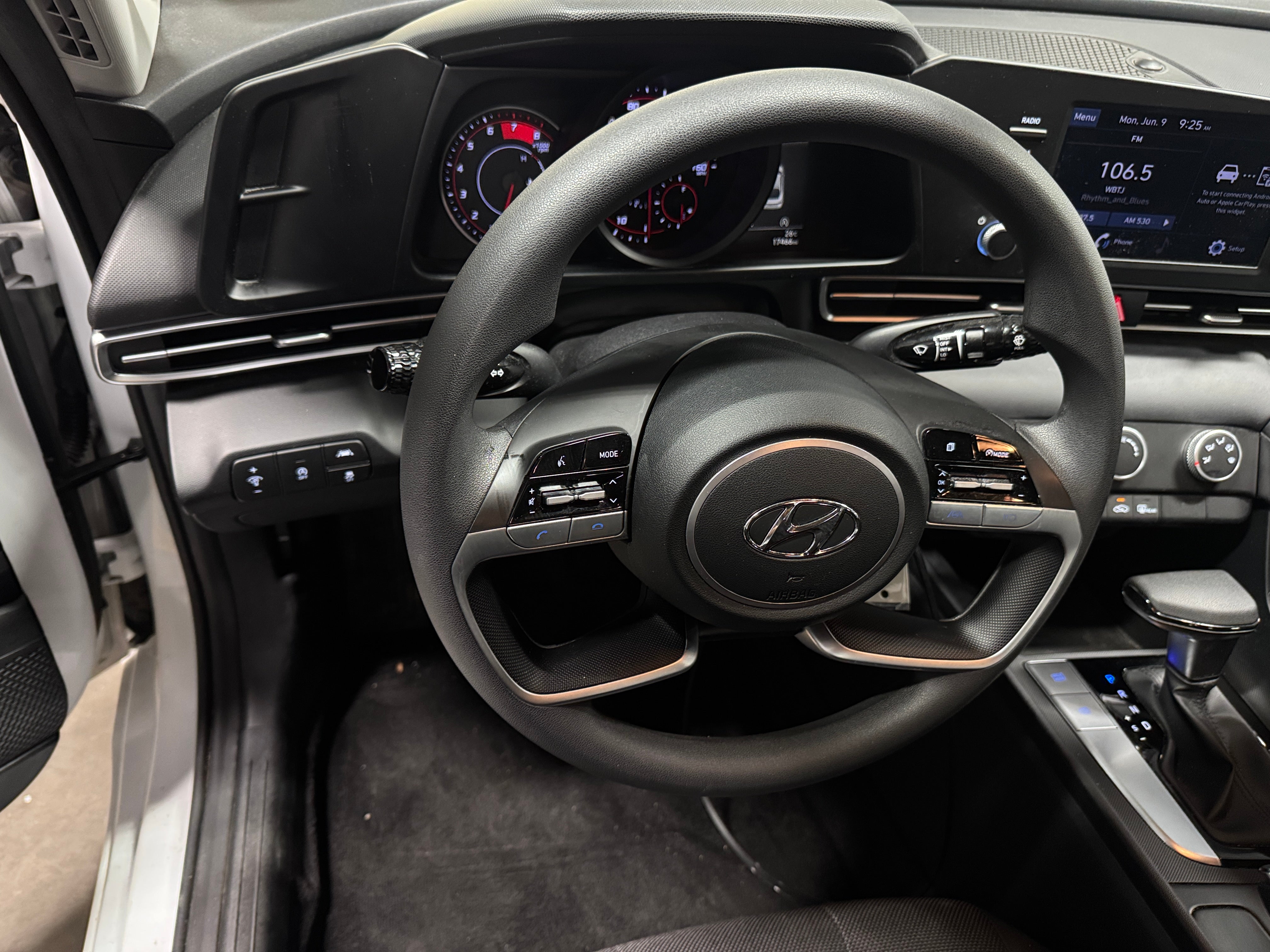 2022 Hyundai Elantra SE 5