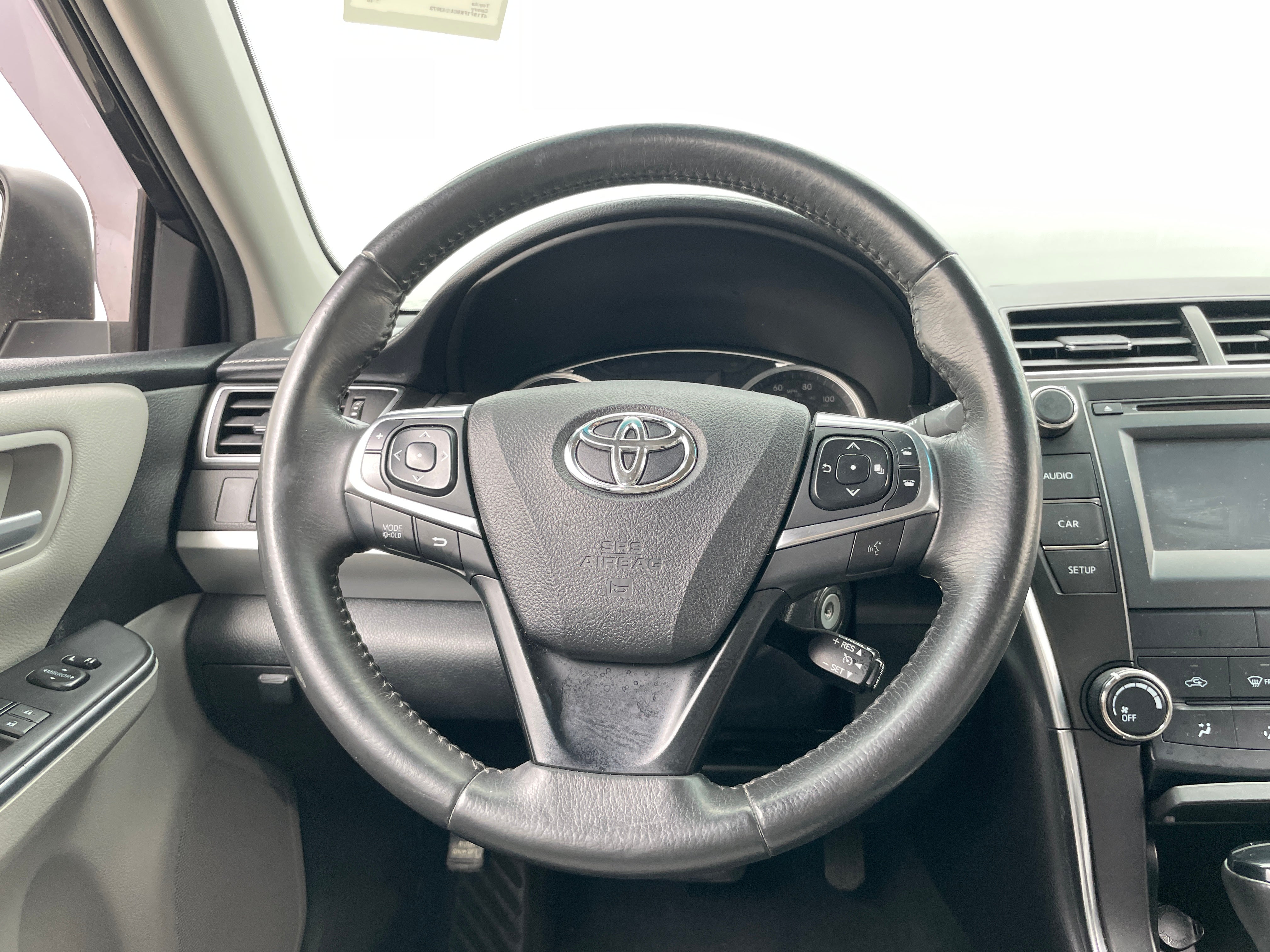 2016 Toyota Camry SE 5