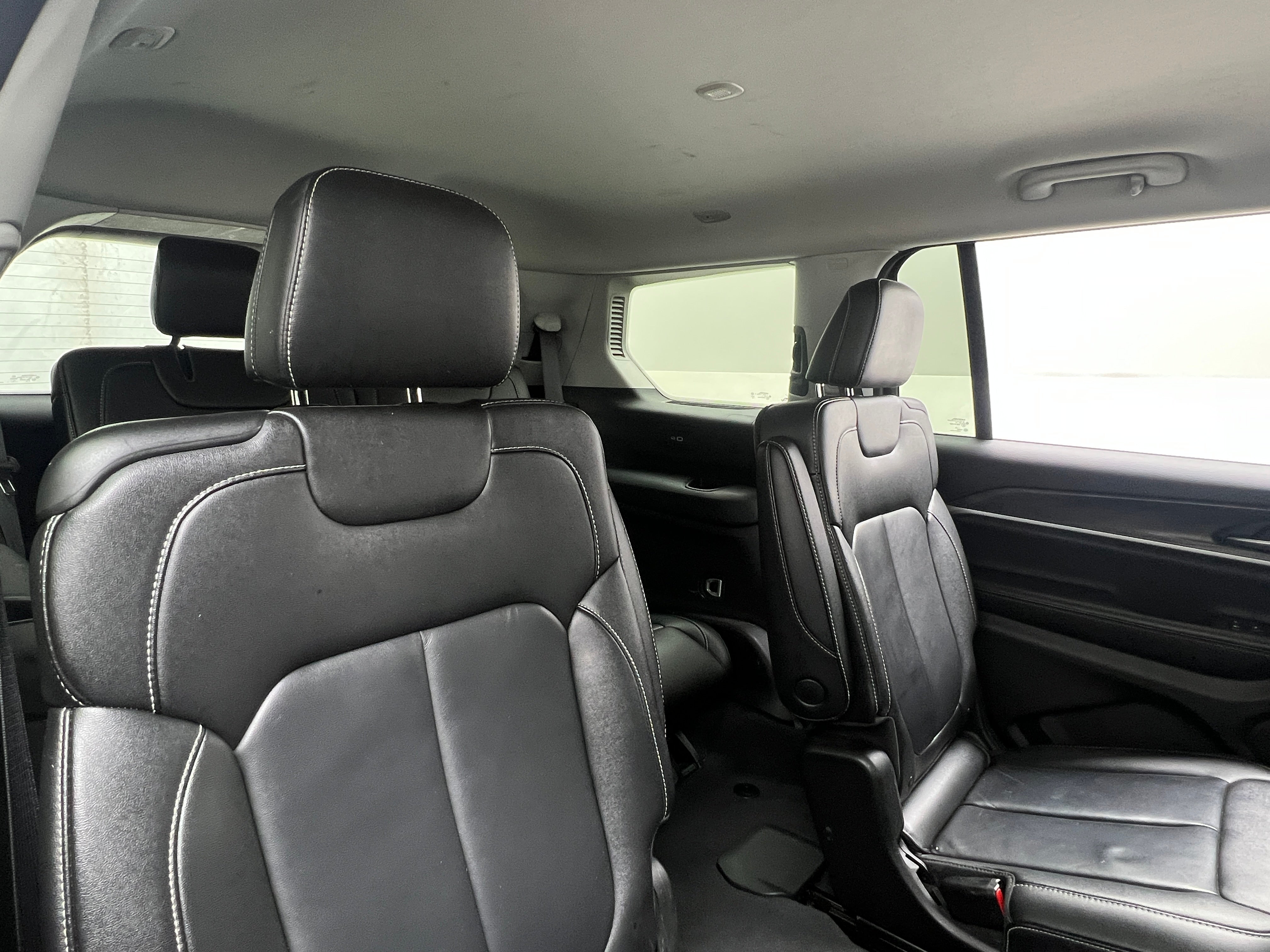 2023 Jeep Grand Cherokee L Limited Edition 5