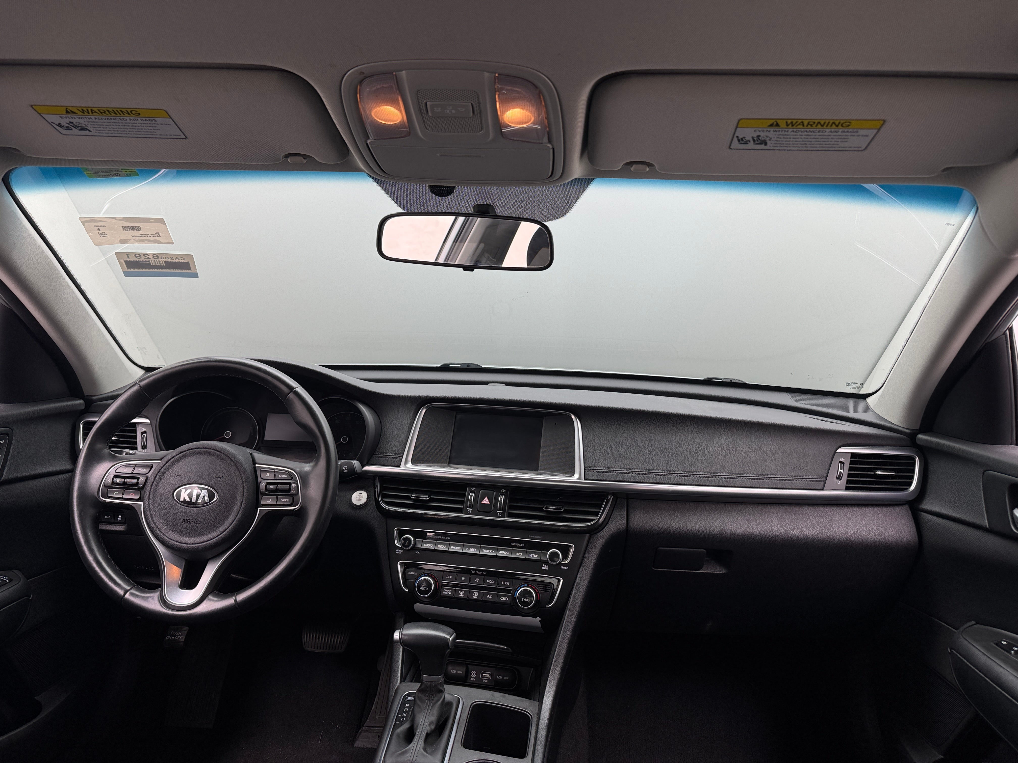 2017 Kia Optima Premium 3