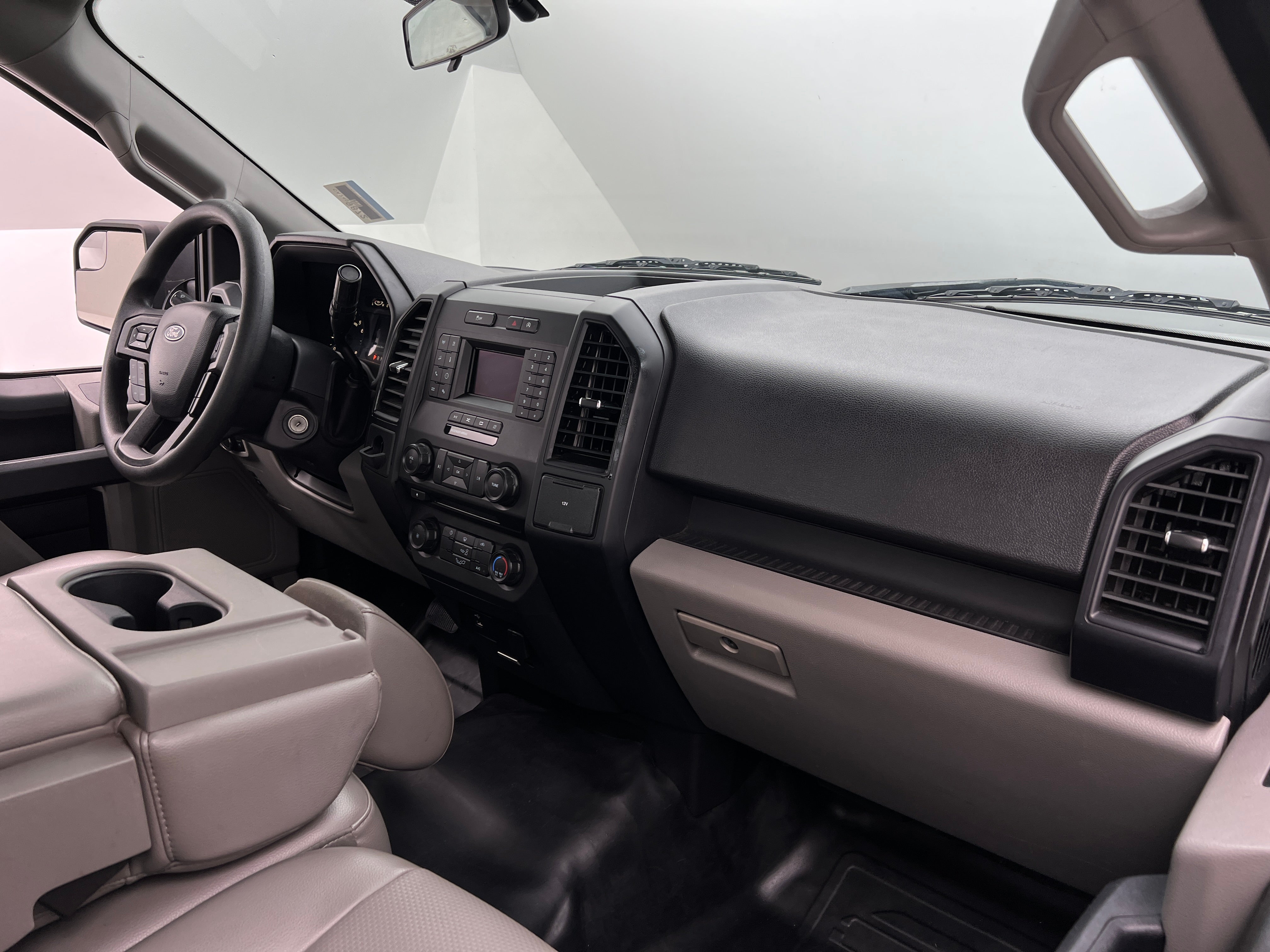 2018 Ford Econoline E-150 3