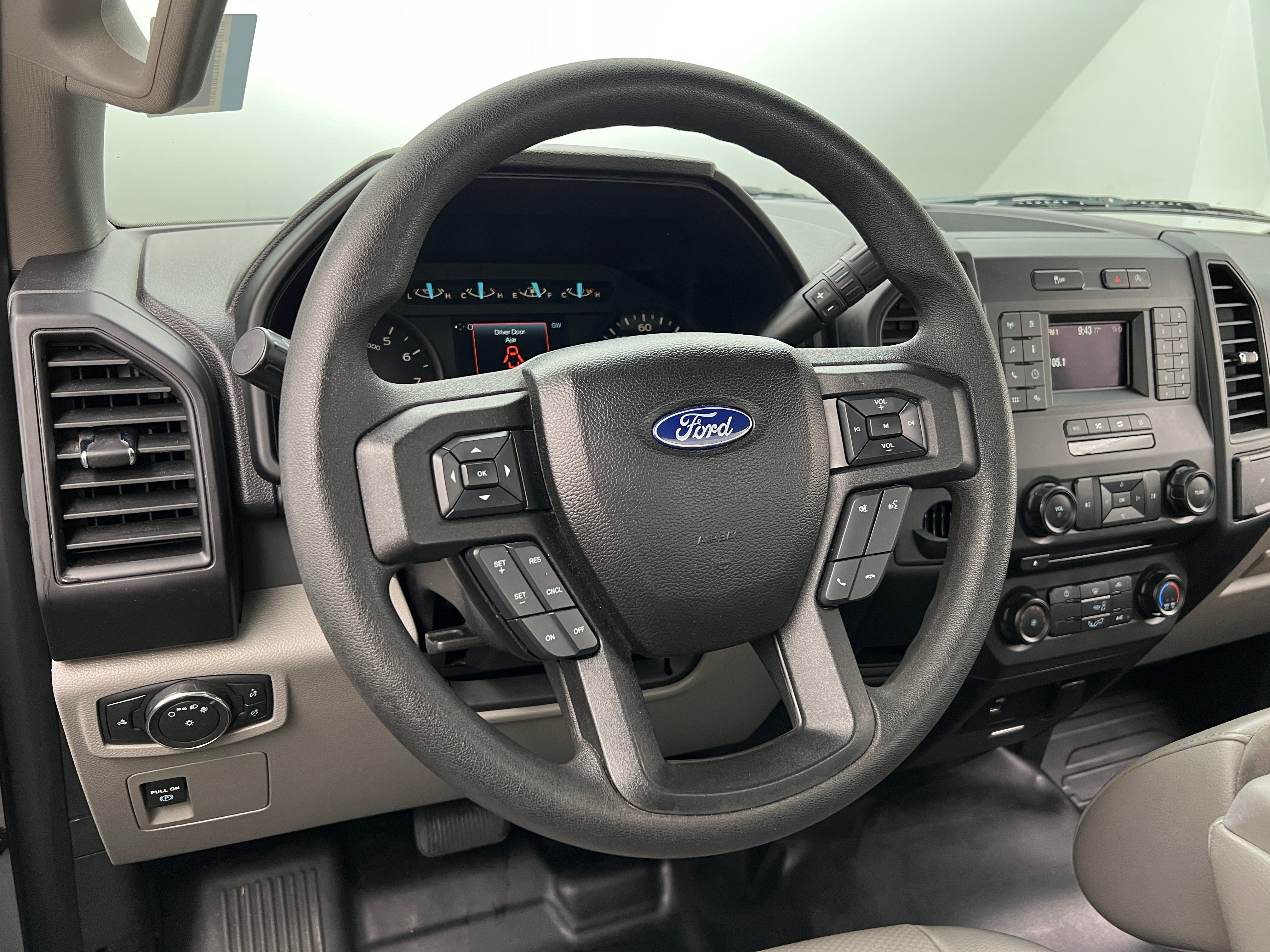 2018 Ford Econoline E-150 5