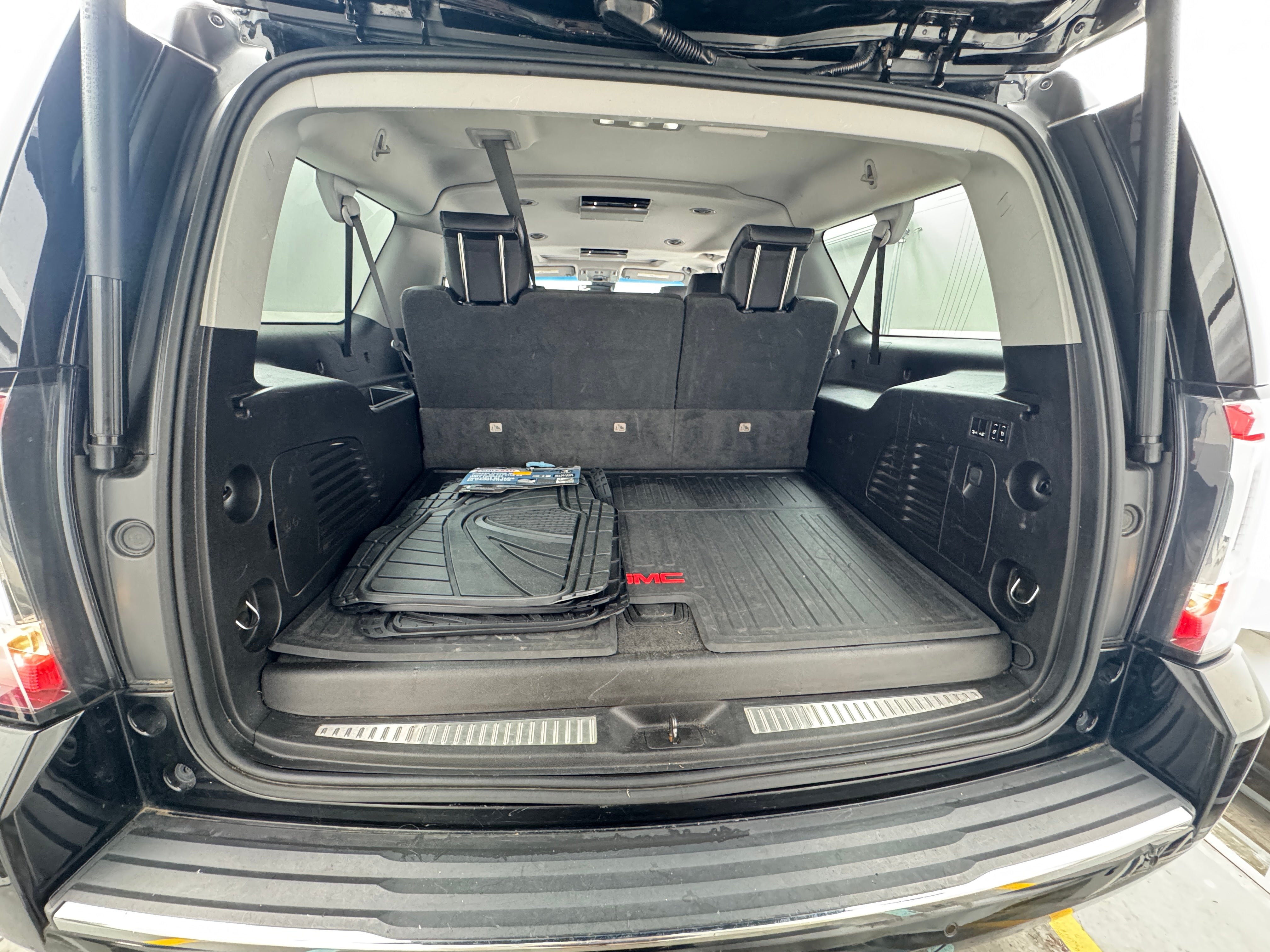 2018 GMC Yukon XL Denali 6