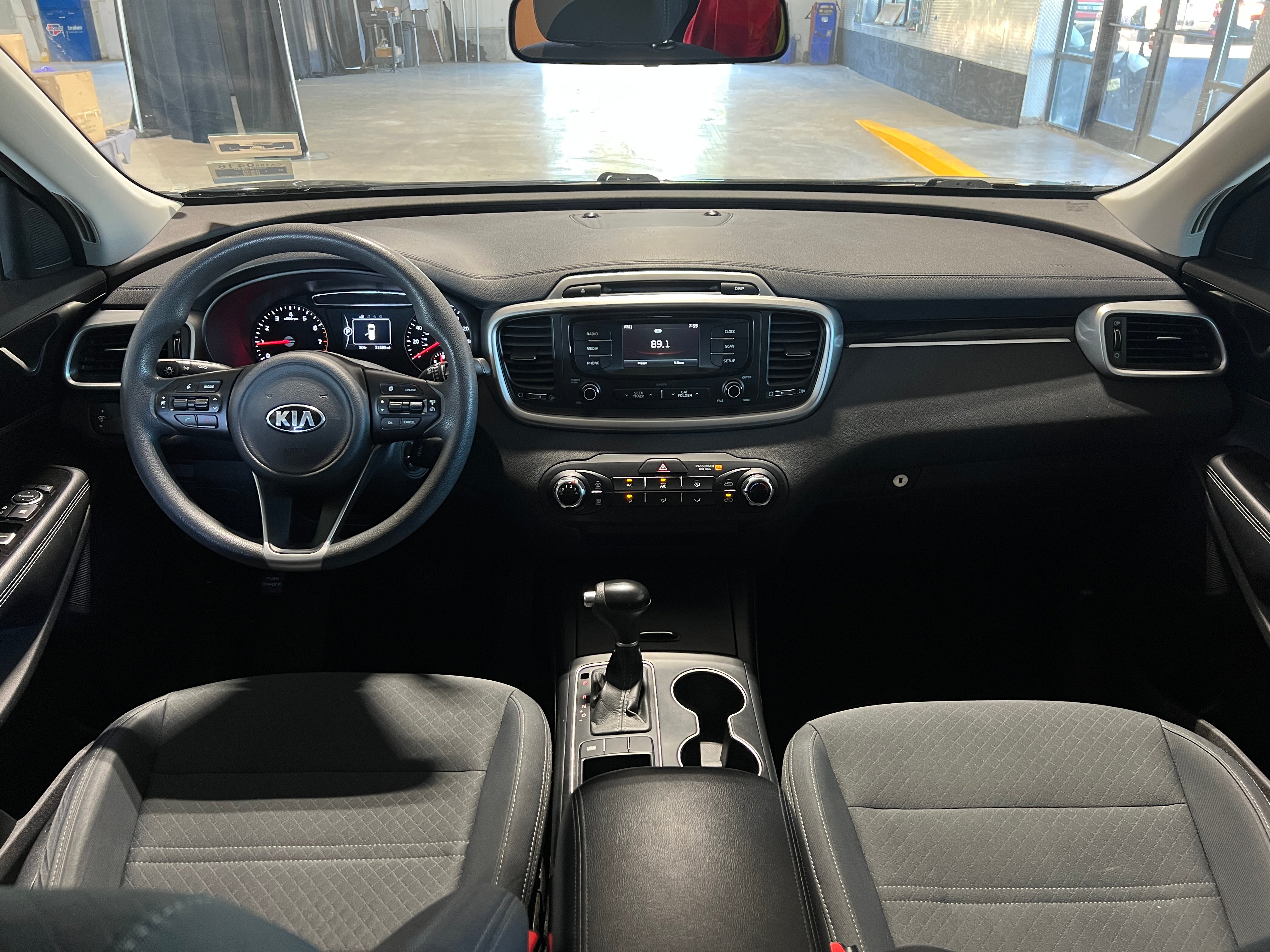 2017 Kia Sorento LX 3