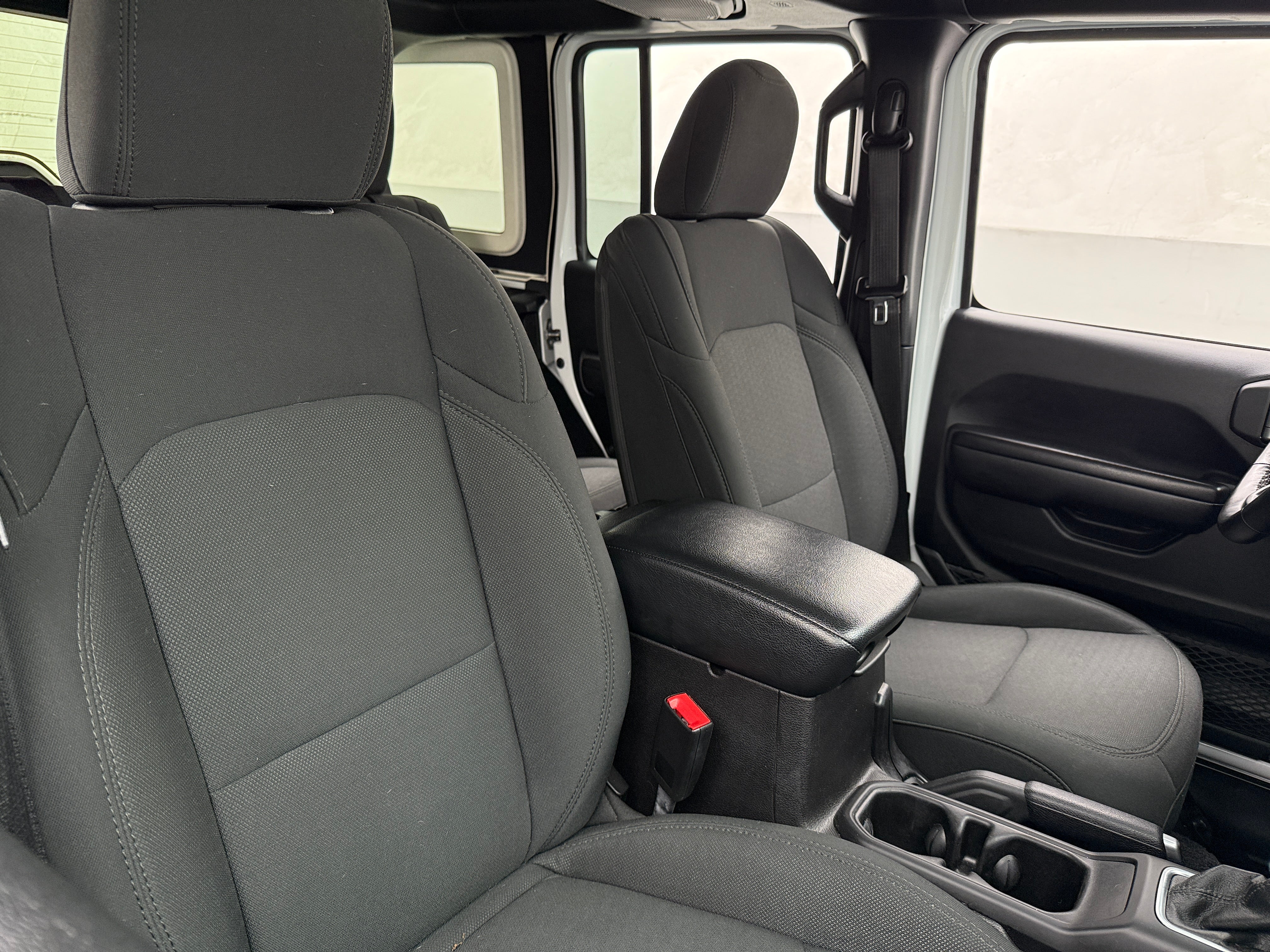 2020 Jeep Wrangler Unlimited Altitude 2