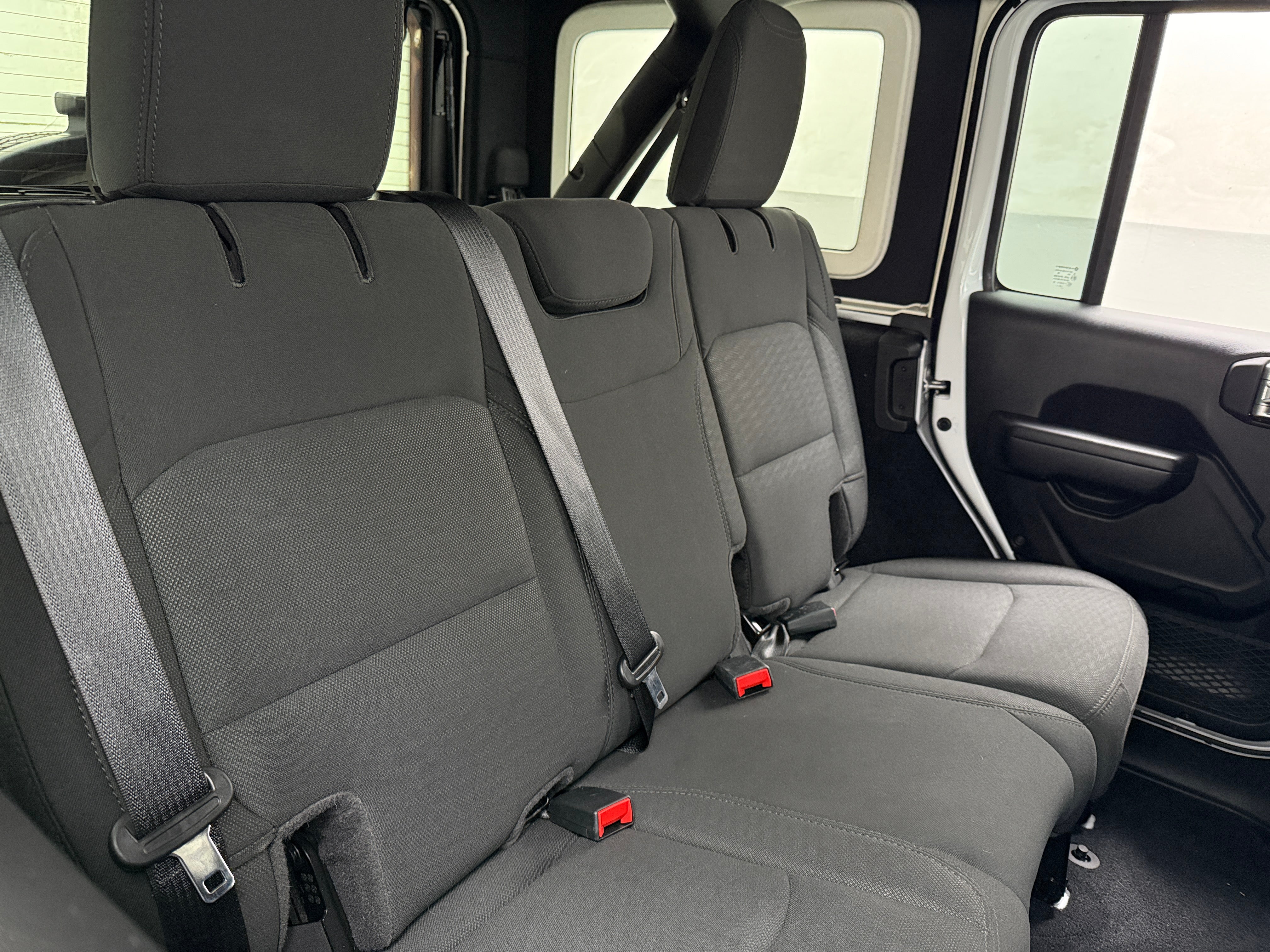 2020 Jeep Wrangler Unlimited Altitude 6