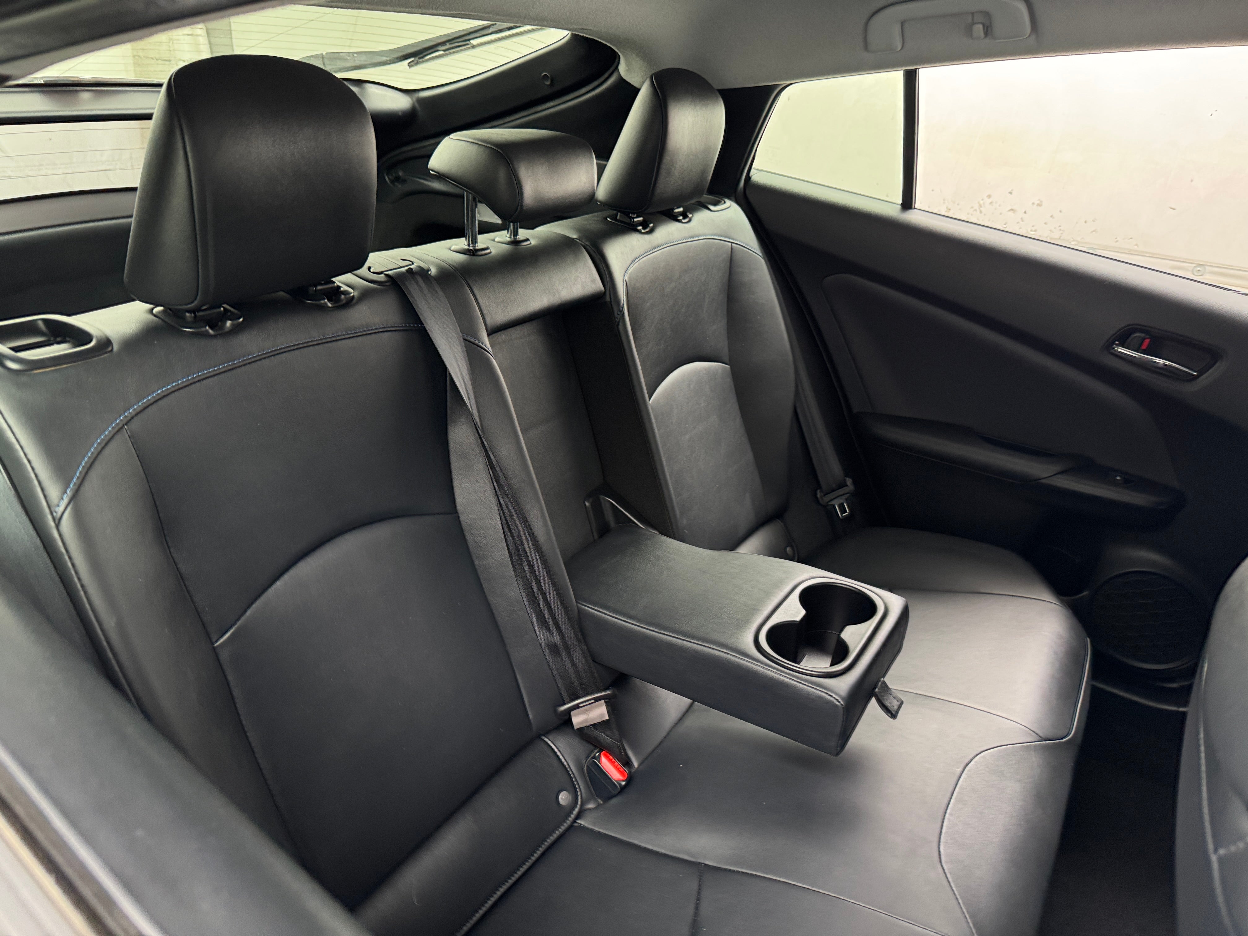 2017 Toyota Prius Three Touring 5