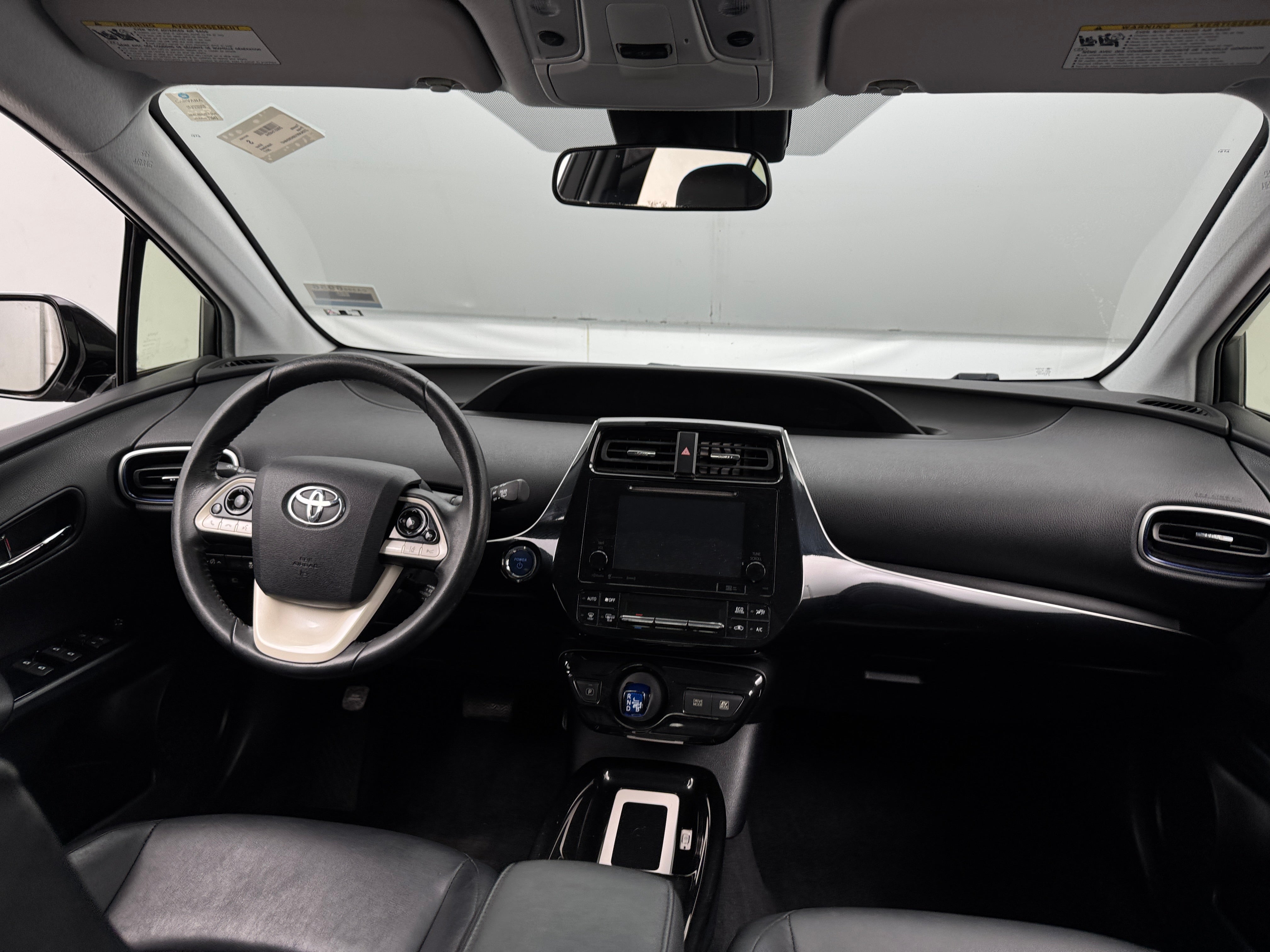 2017 Toyota Prius Three Touring 2