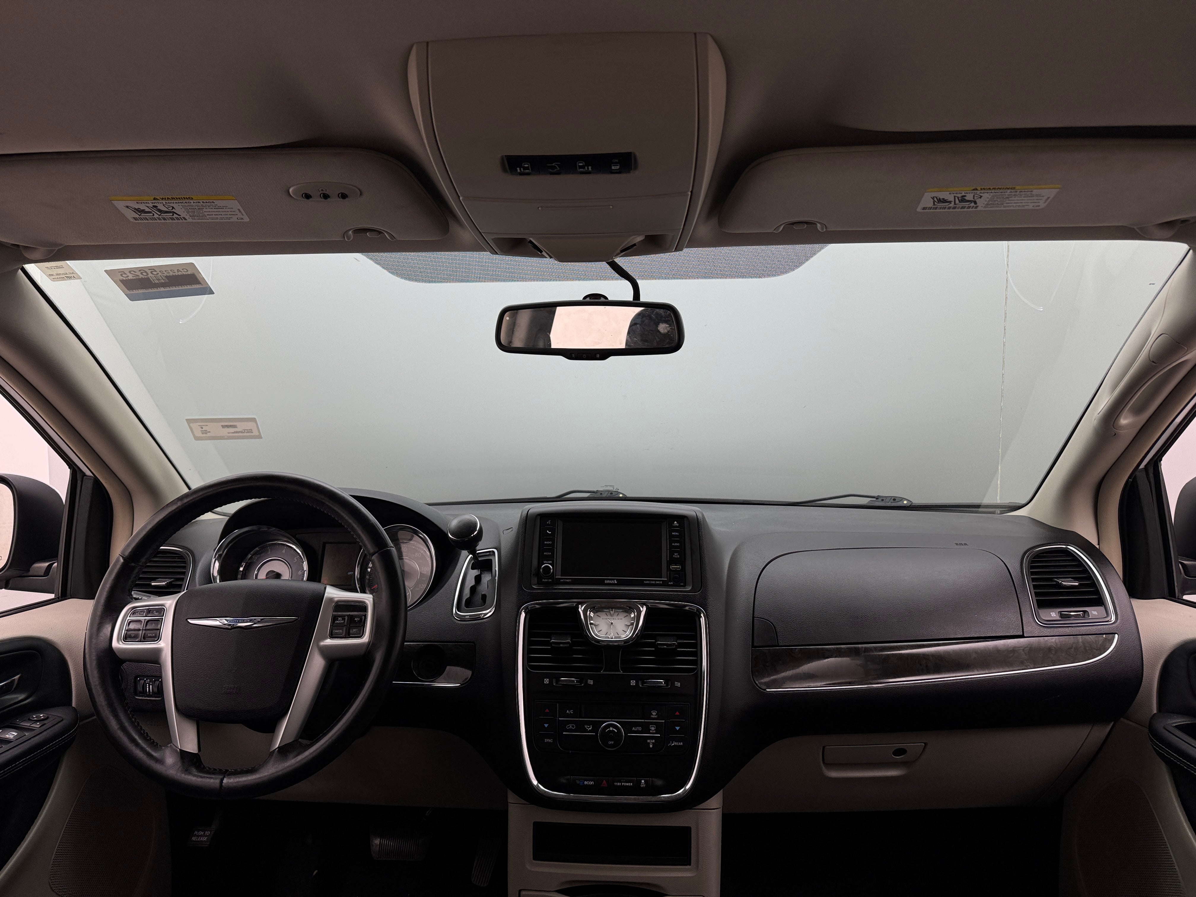 2016 Chrysler Town & Country Touring 2