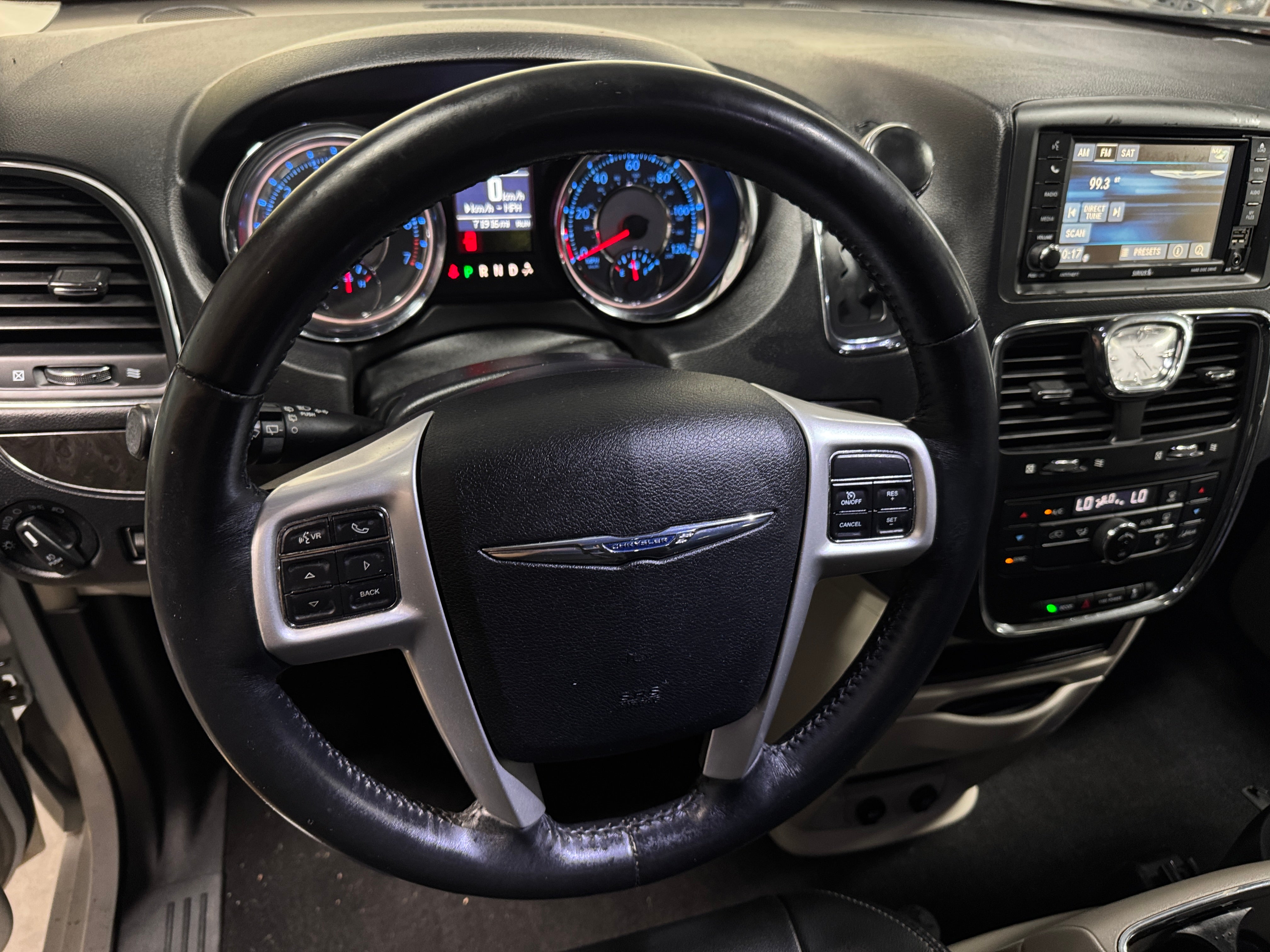 2016 Chrysler Town & Country Touring 4