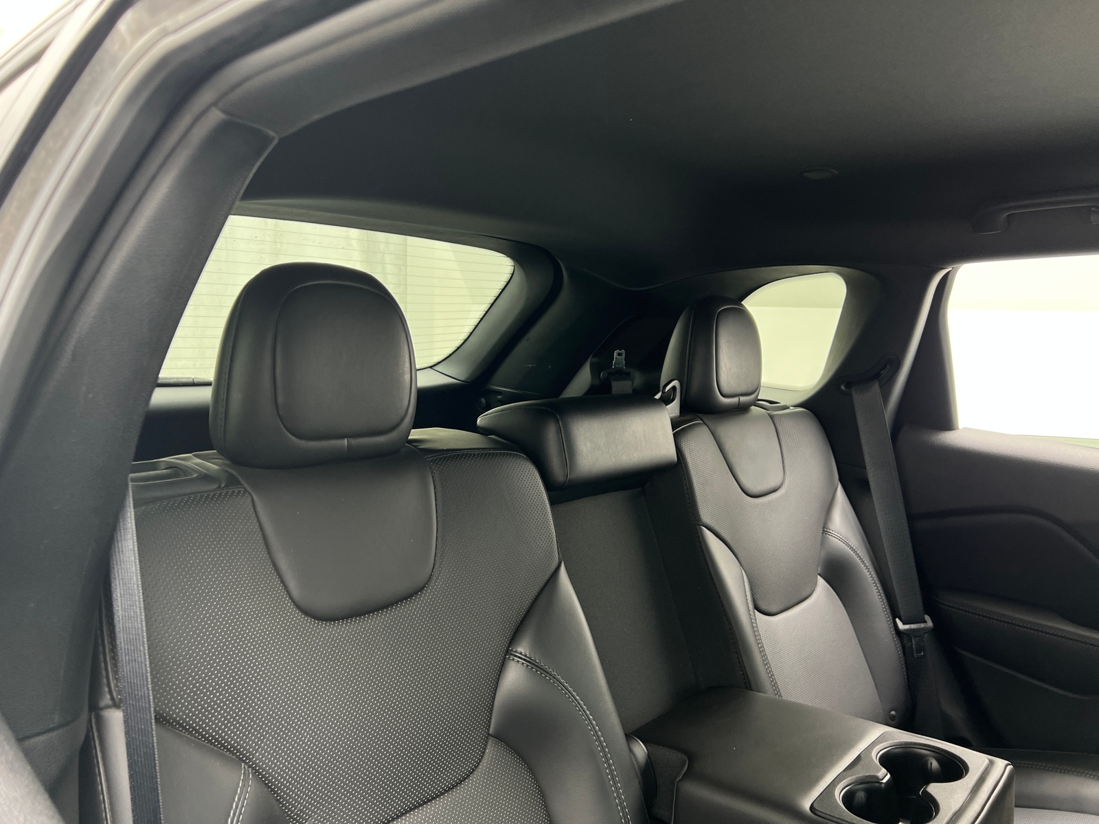 Thumbnail: 2019 Jeep Cherokee - 5