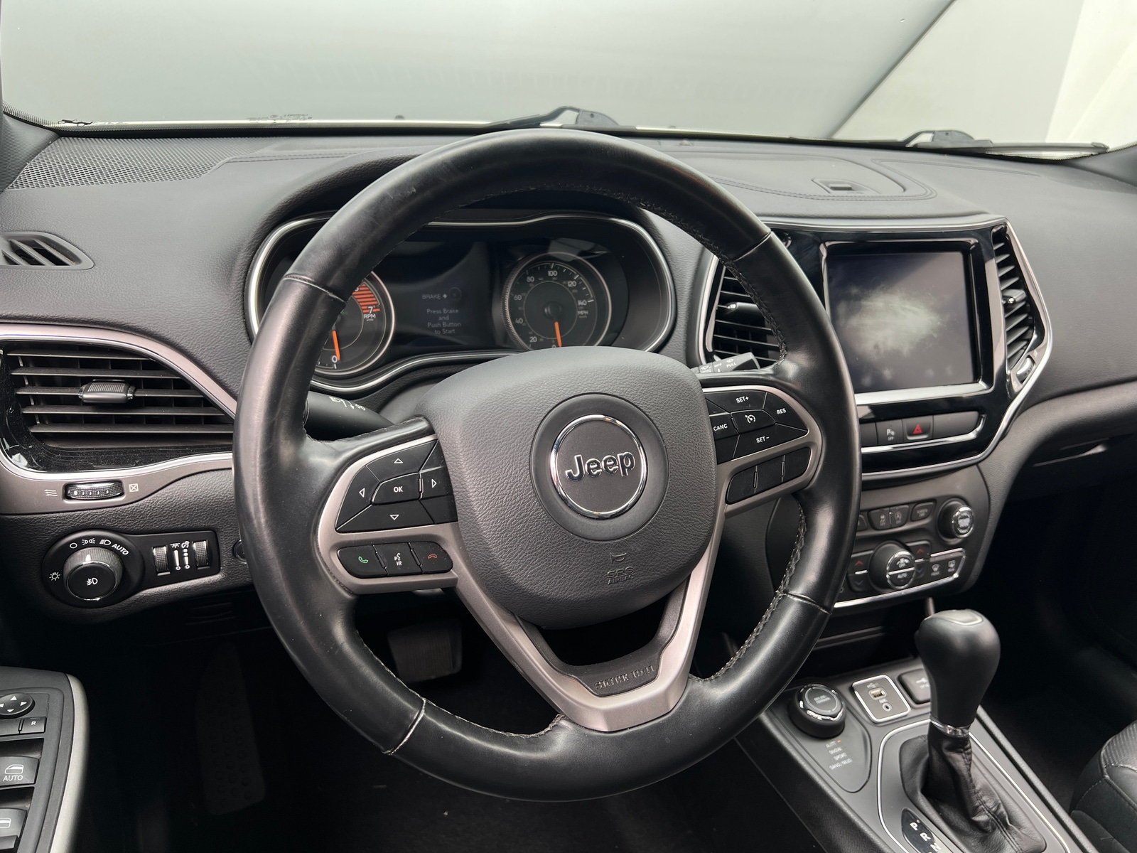 Thumbnail: 2019 Jeep Cherokee - 4