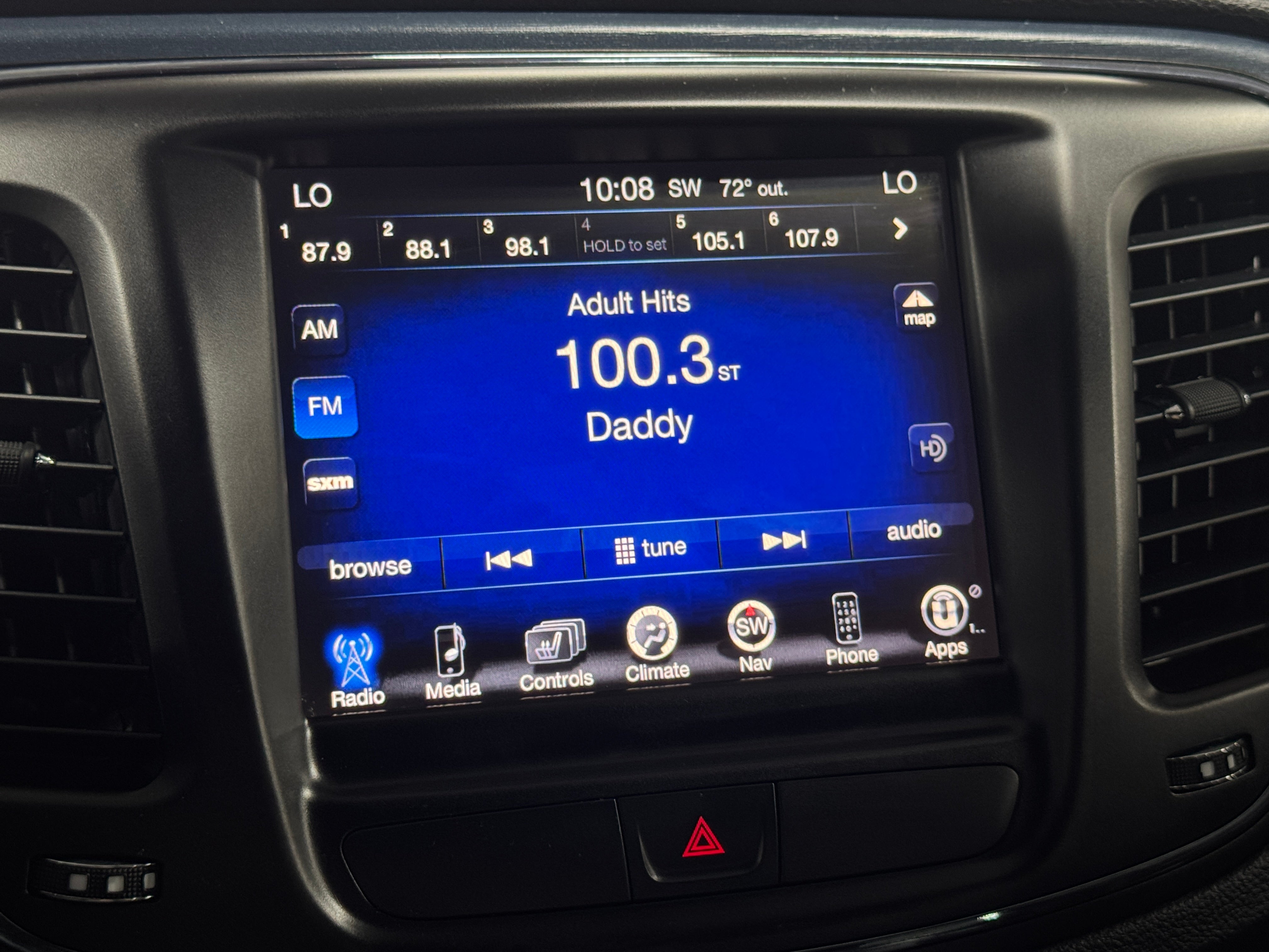2015 Chrysler 200 S 3