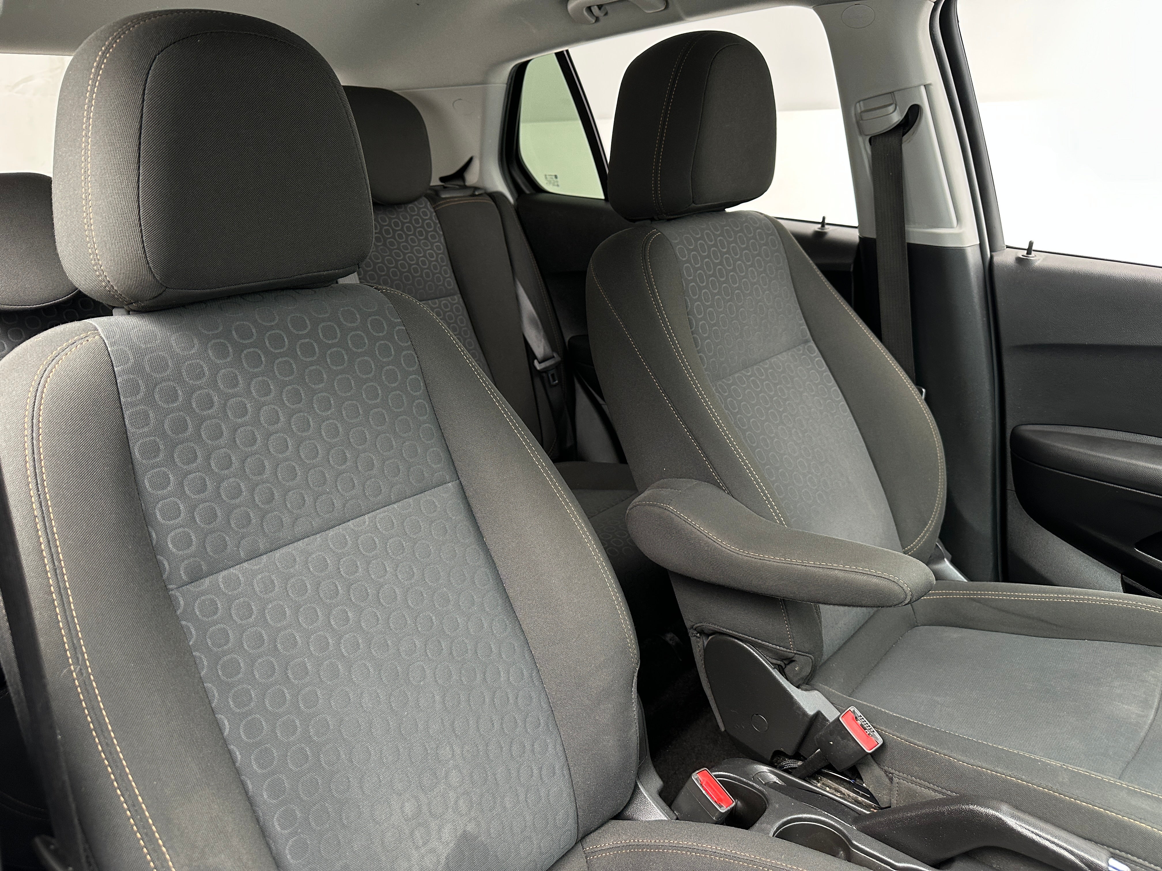 2020 Chevrolet Trax LS 2