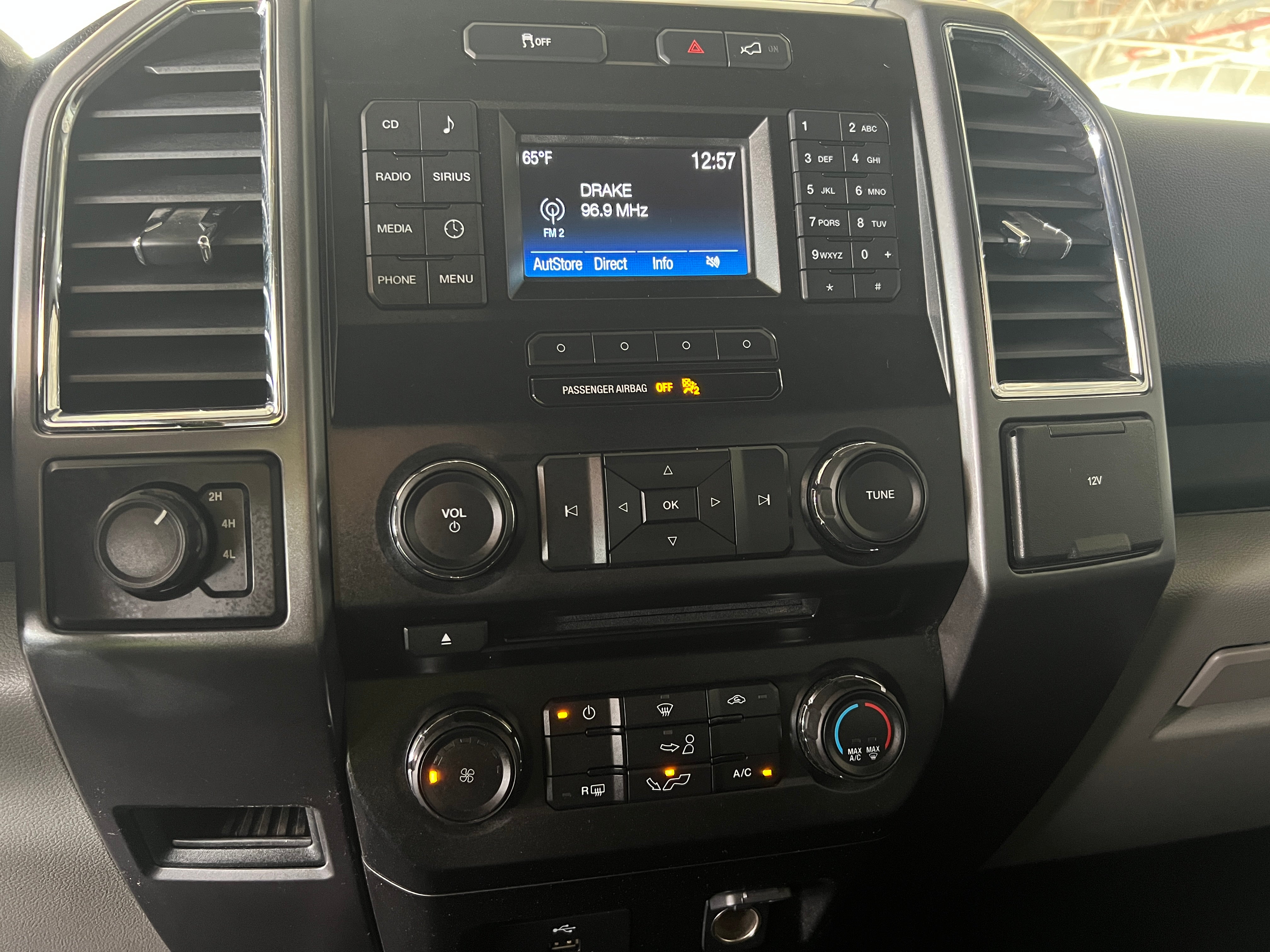 2016 Ford Econoline E-150 4