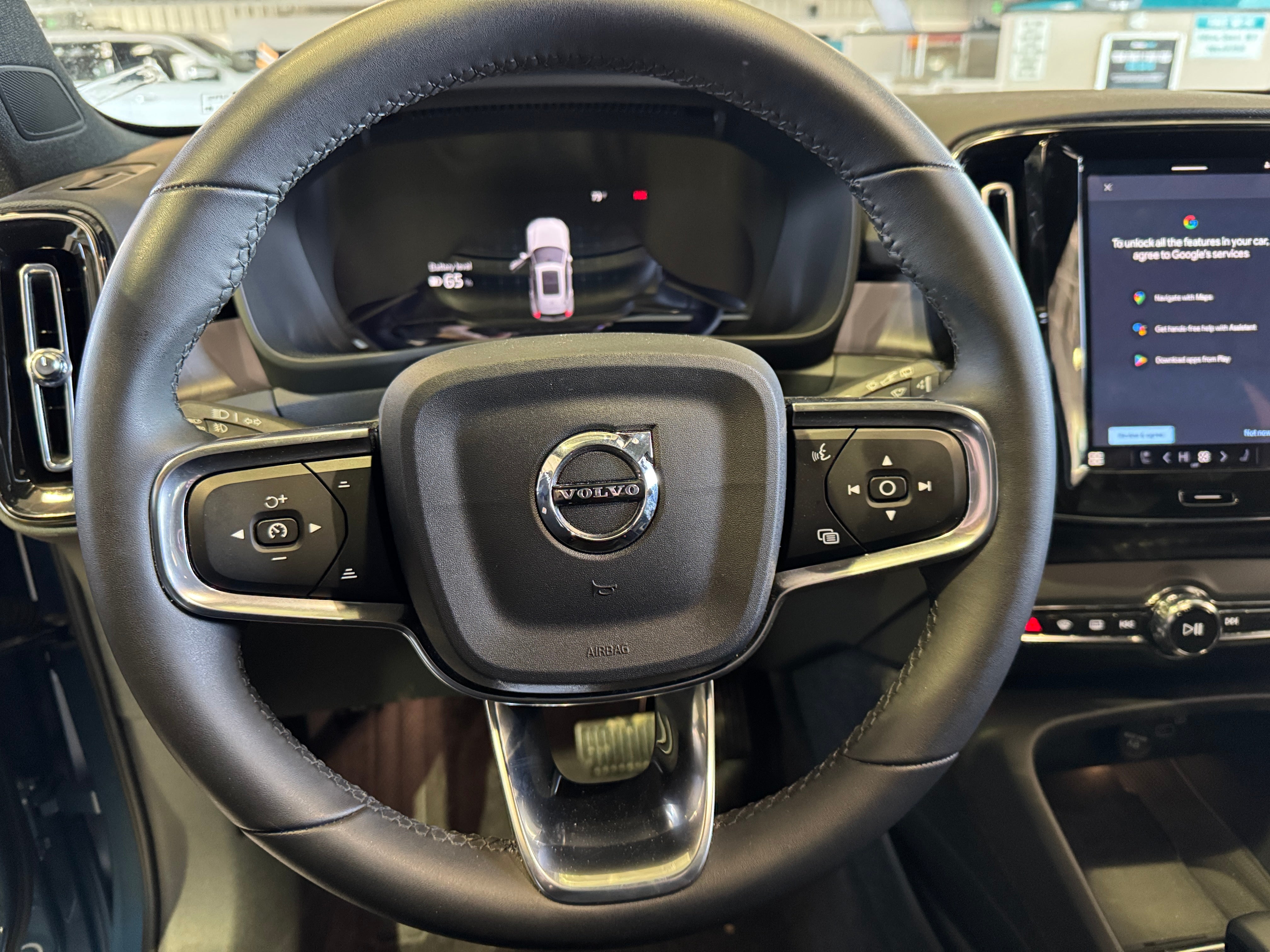 2023 Volvo XC40 Recharge Plus 5