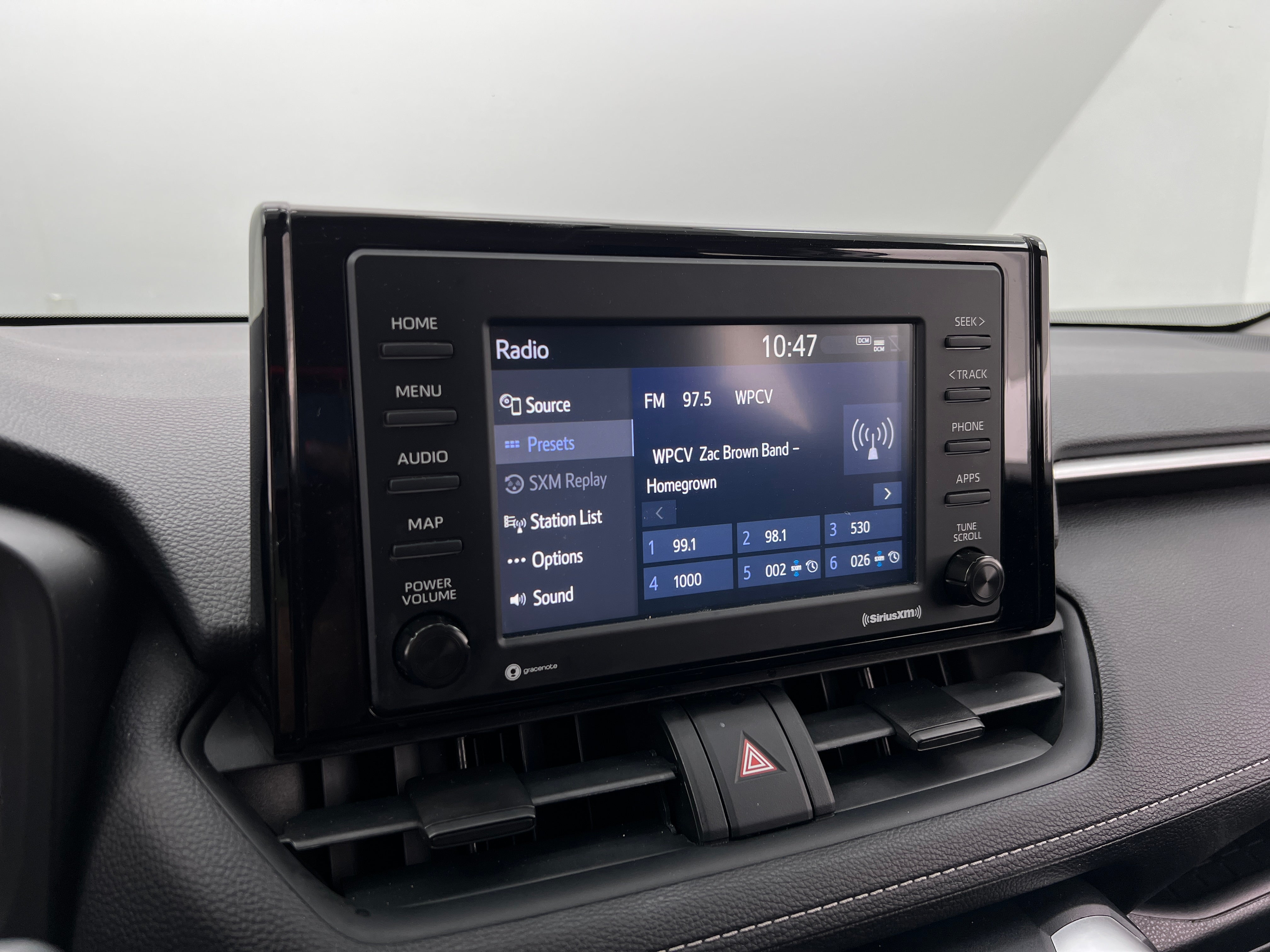 2020 Toyota RAV4 LE 4