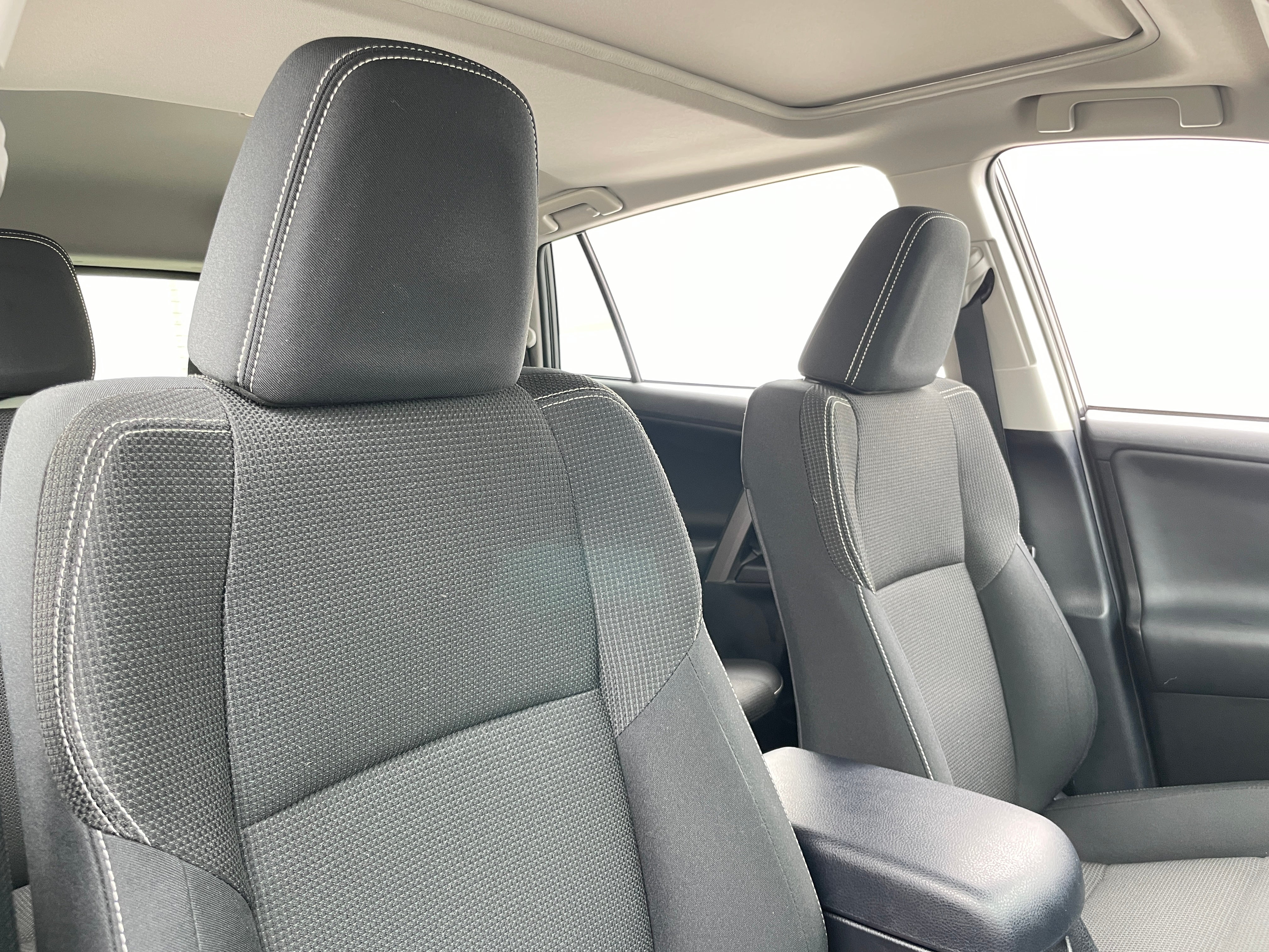 2018 Toyota RAV4 XLE 2