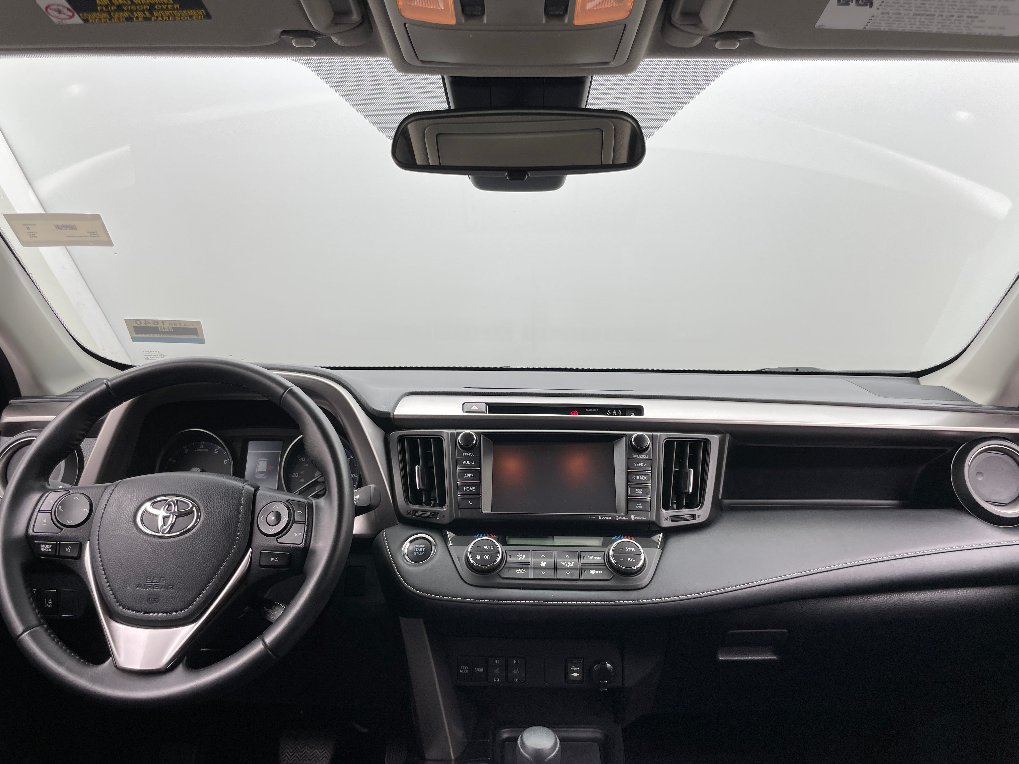 2018 Toyota RAV4 XLE 3