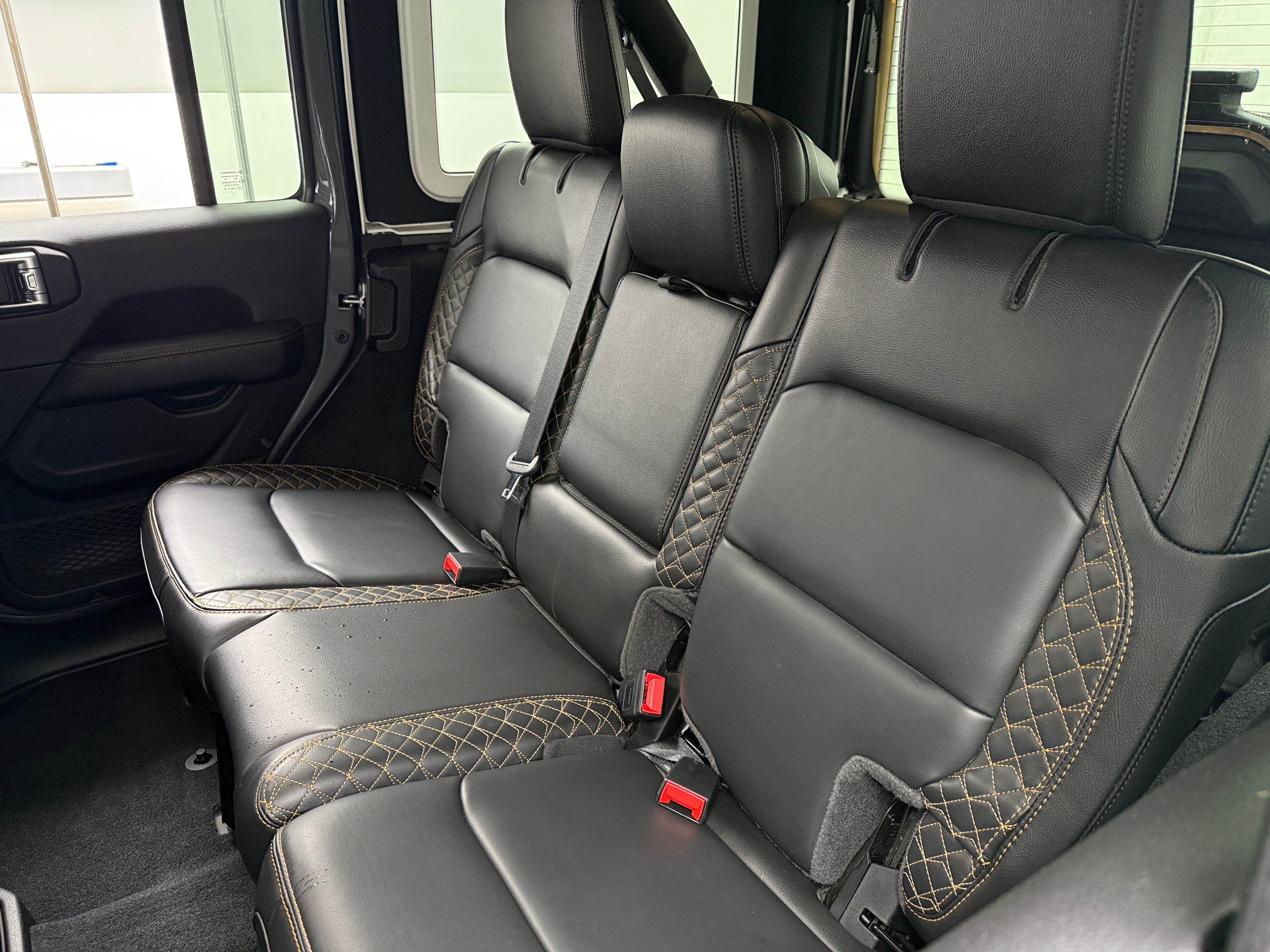 2023 Jeep Wrangler Unlimited Altitude 5