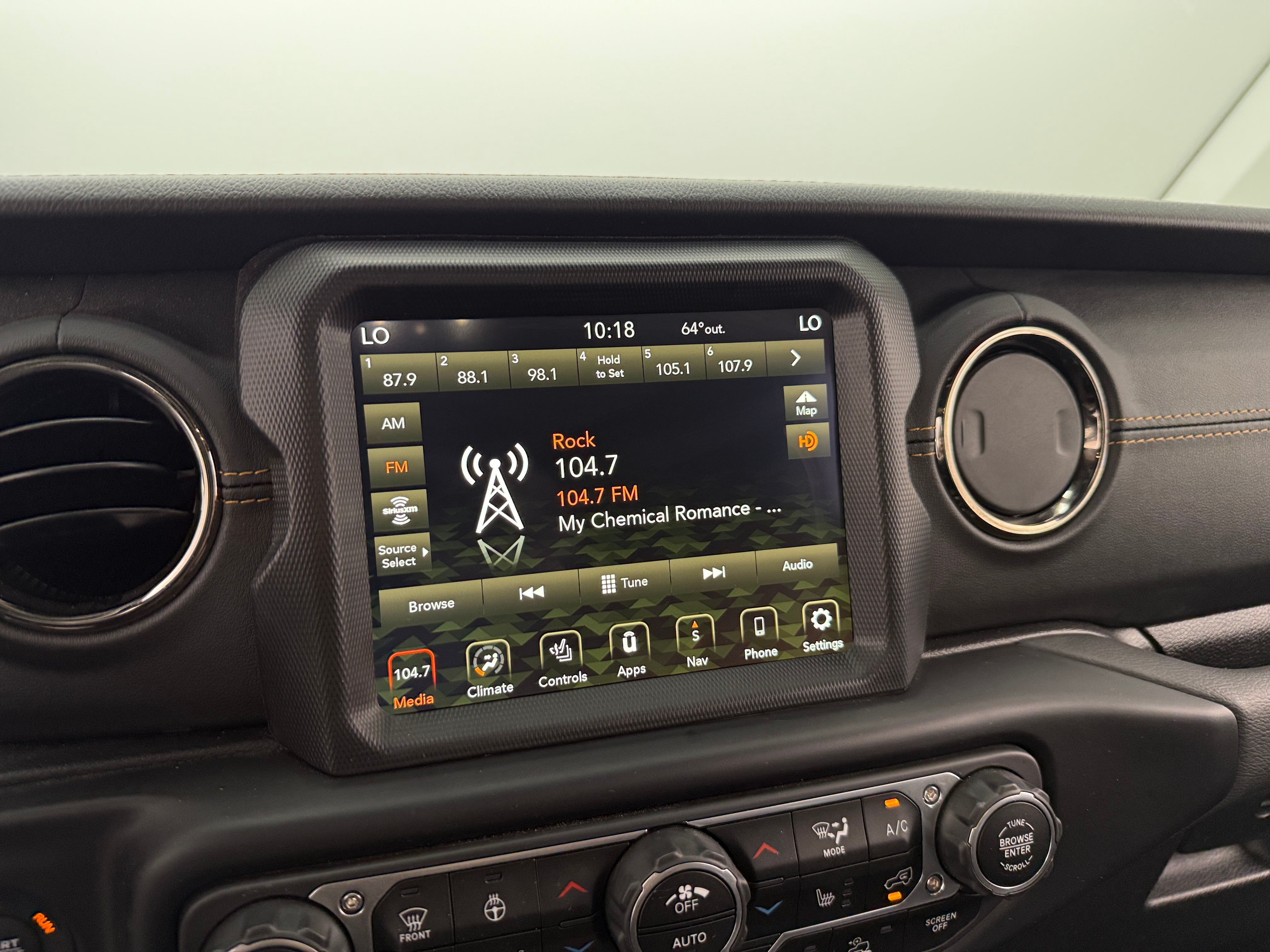 2023 Jeep Wrangler Unlimited Altitude 3