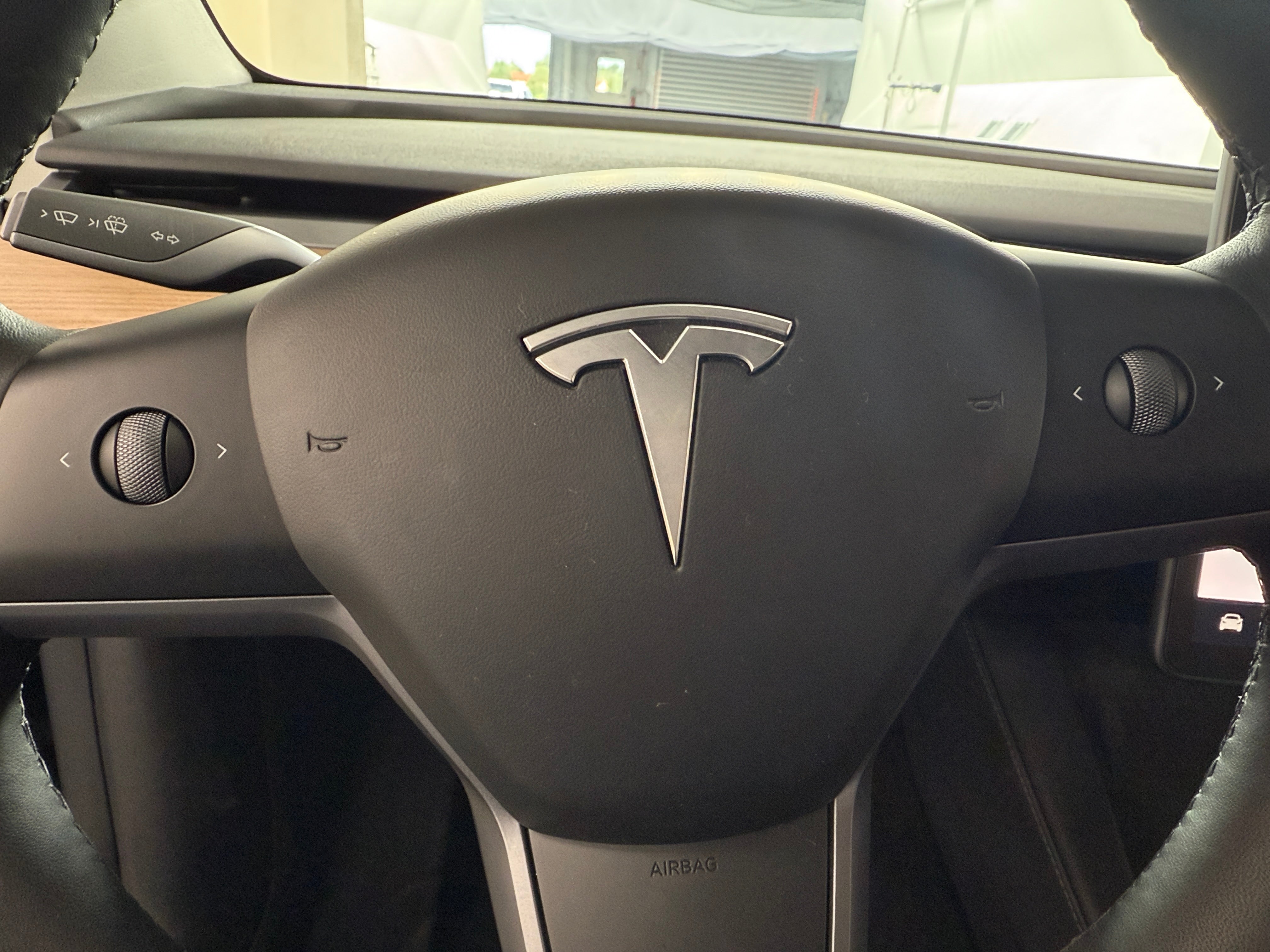 2023 Tesla Model Y Long Range 4