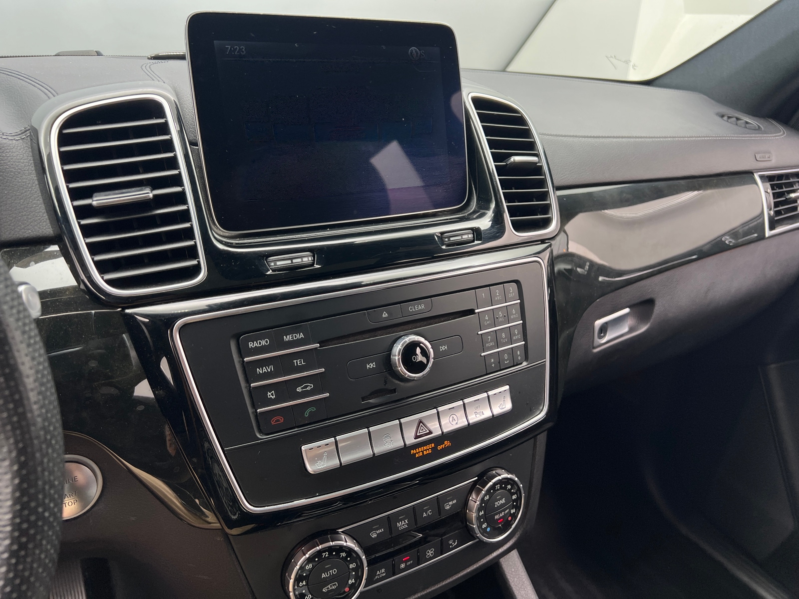 Thumbnail: 2018 Mercedes-Benz GLS - 3