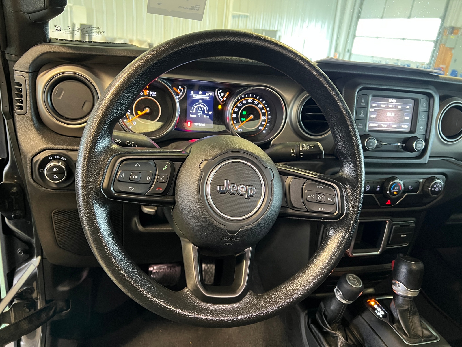 Thumbnail: 2021 Jeep Gladiator - 5