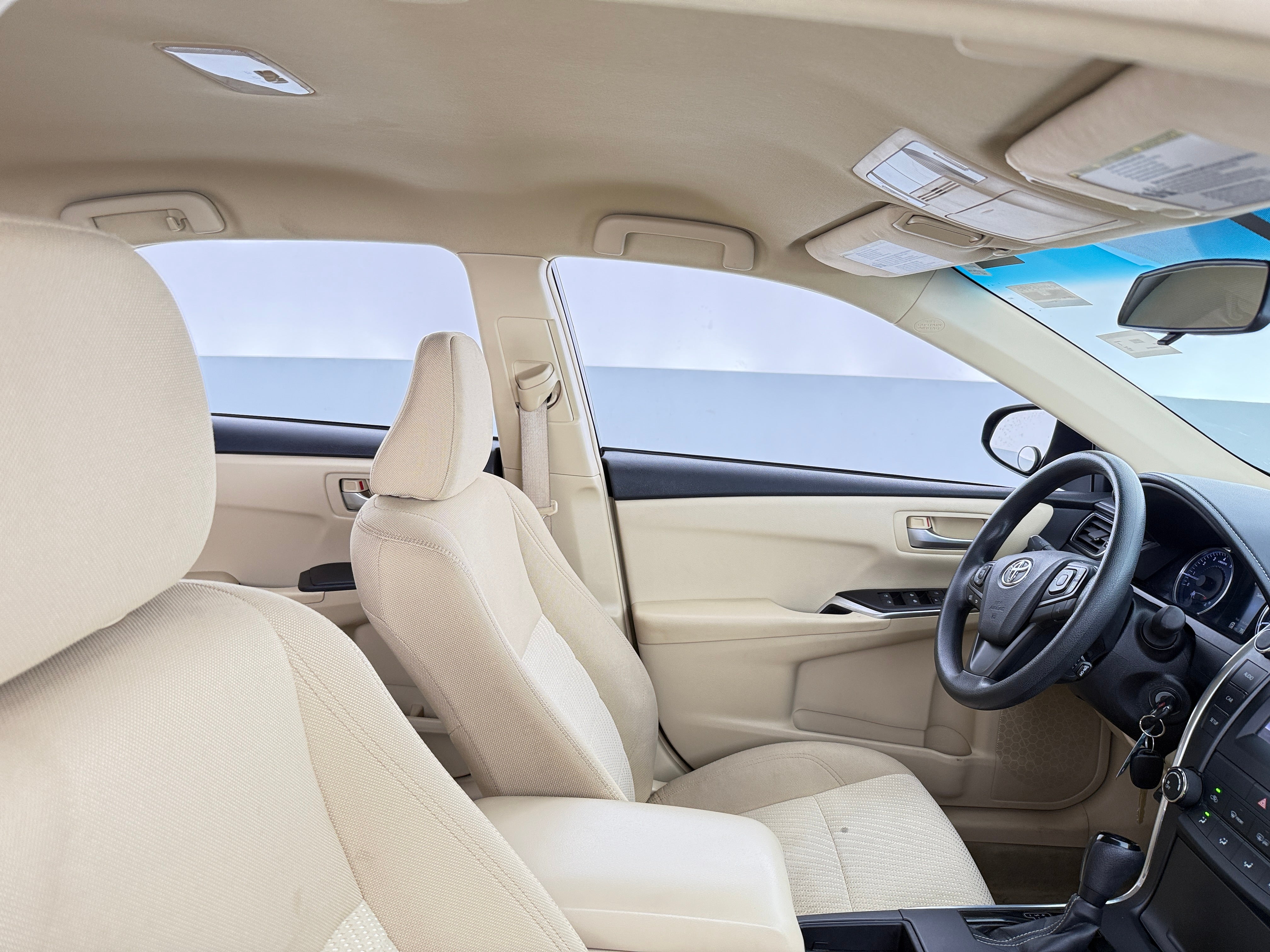 2017 Toyota Camry LE 2