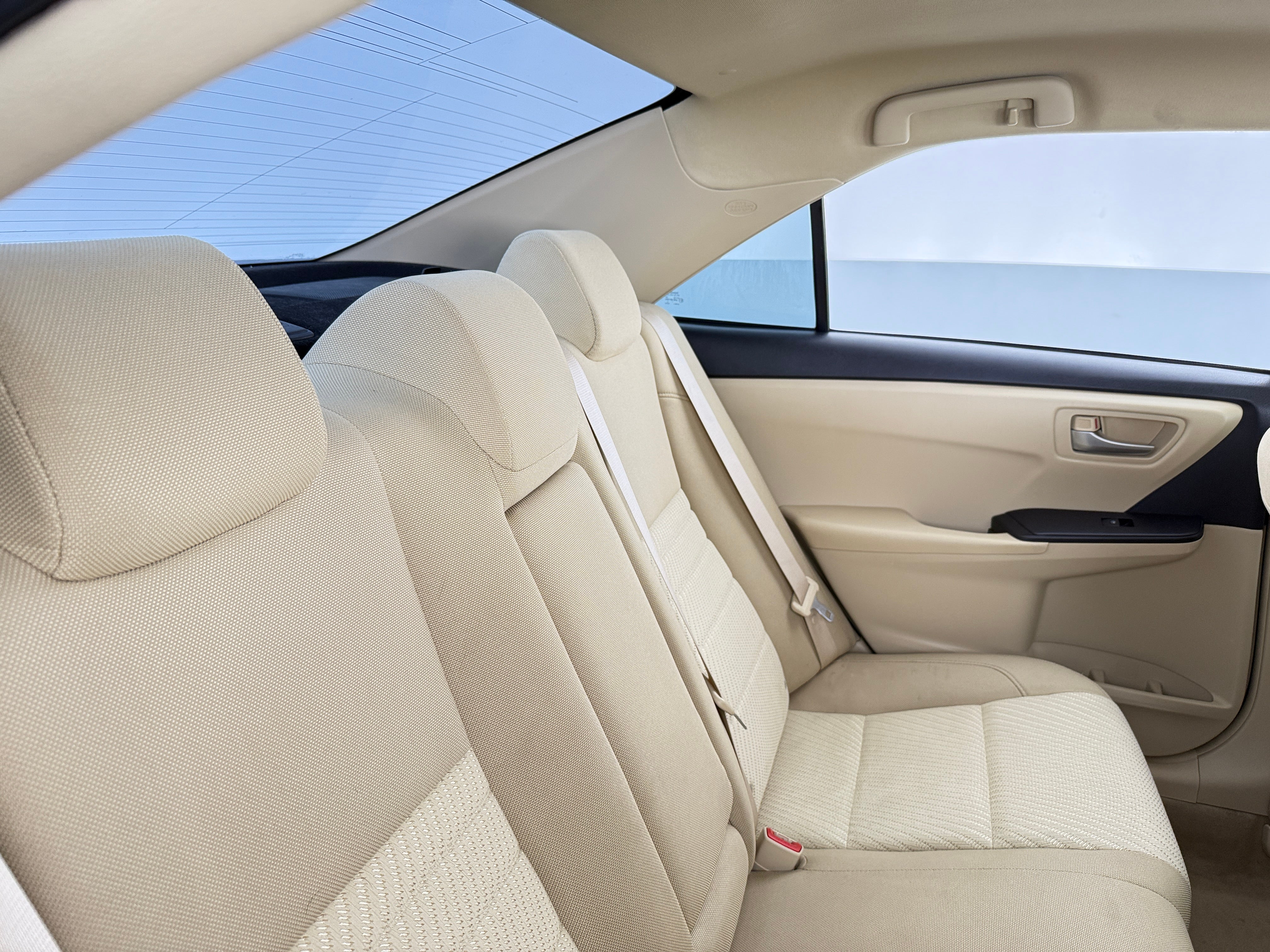 2017 Toyota Camry LE 6