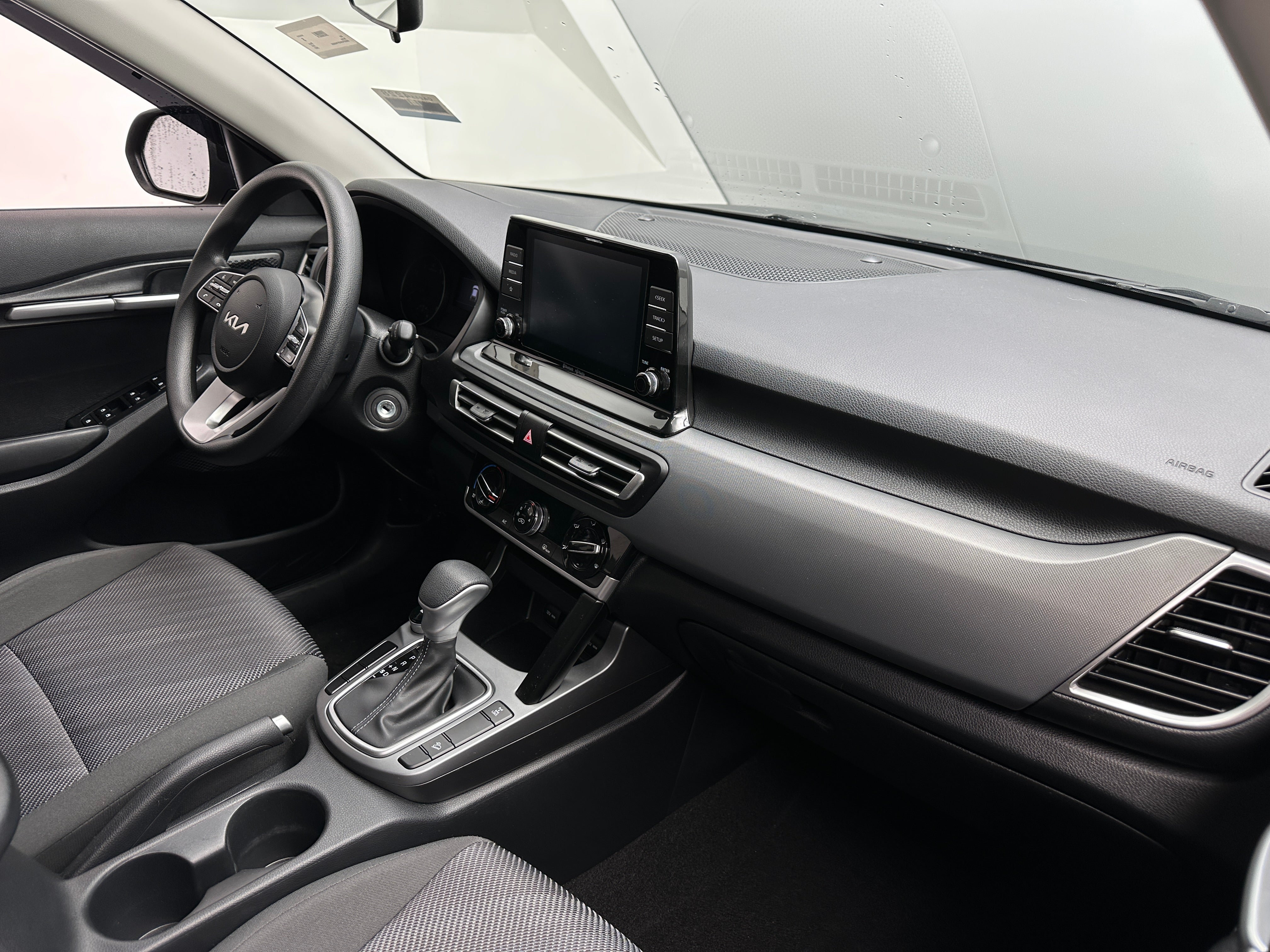 2023 Kia Seltos LX 3